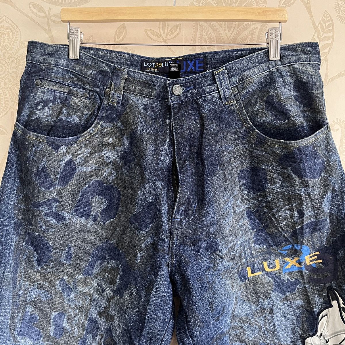 Cartoon Network × Luxe Rare Looney Tunes X Luxe Denim Jeans Baggy Cut Size US 37 - 21 Thumbnail
