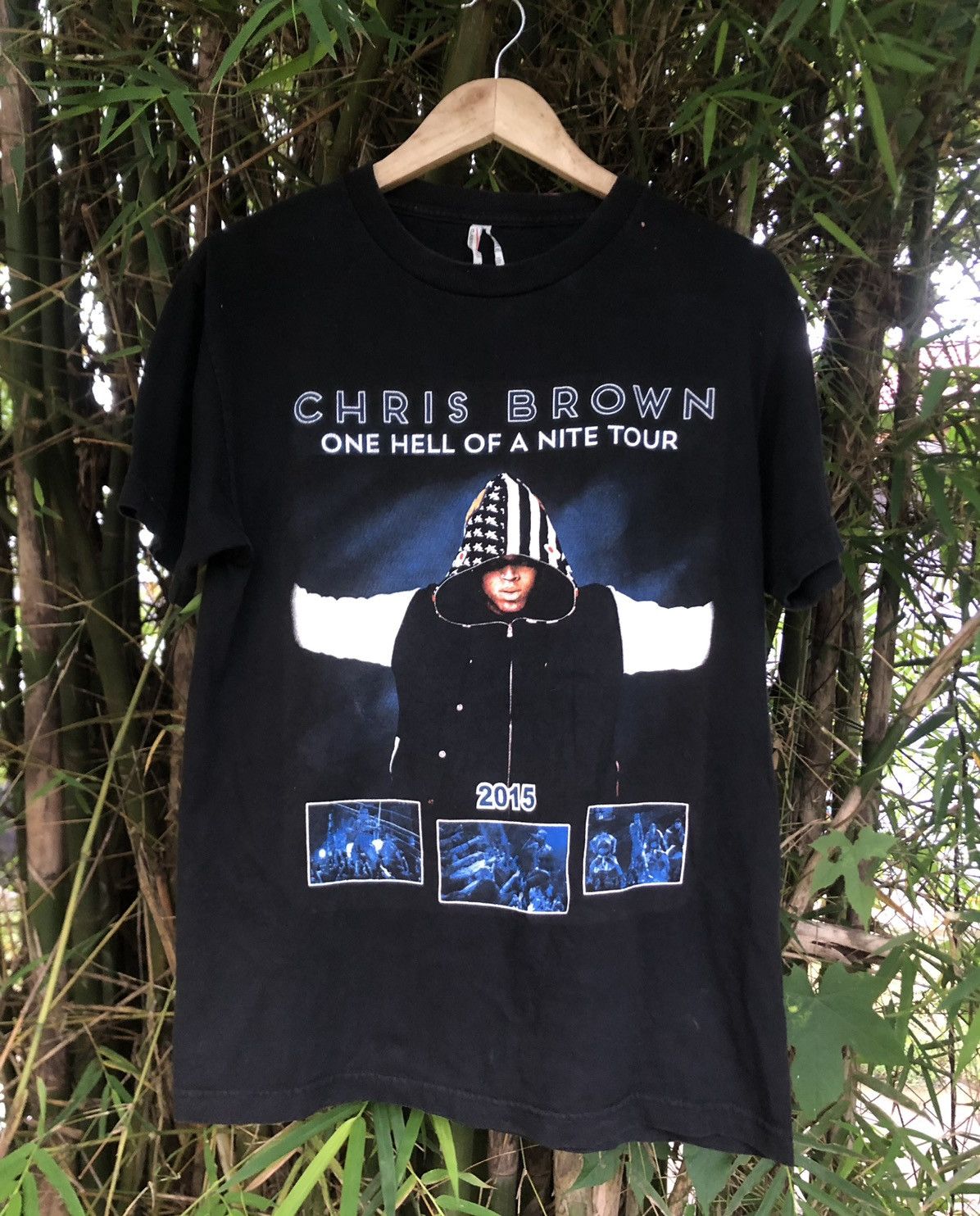 Band Tees Rare Chris Brown Original Tour tee Size US M / EU 48-50 / 2 - 1 Thumbnail
