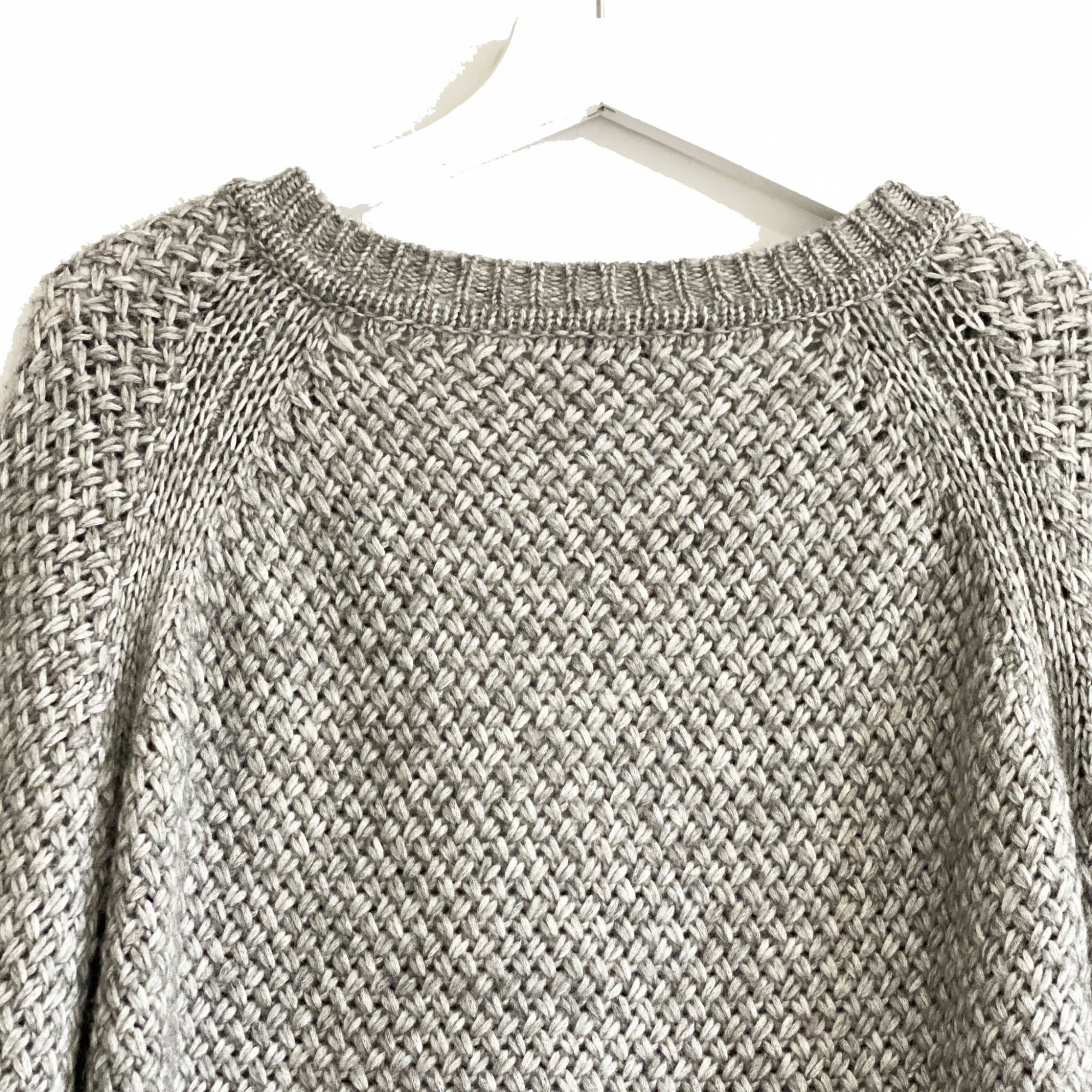 Theory NWT Theory Gray Slouchy V Neck Textured Sweater, Size M Size M / US 6-8 / IT 42-44 - 5 Thumbnail