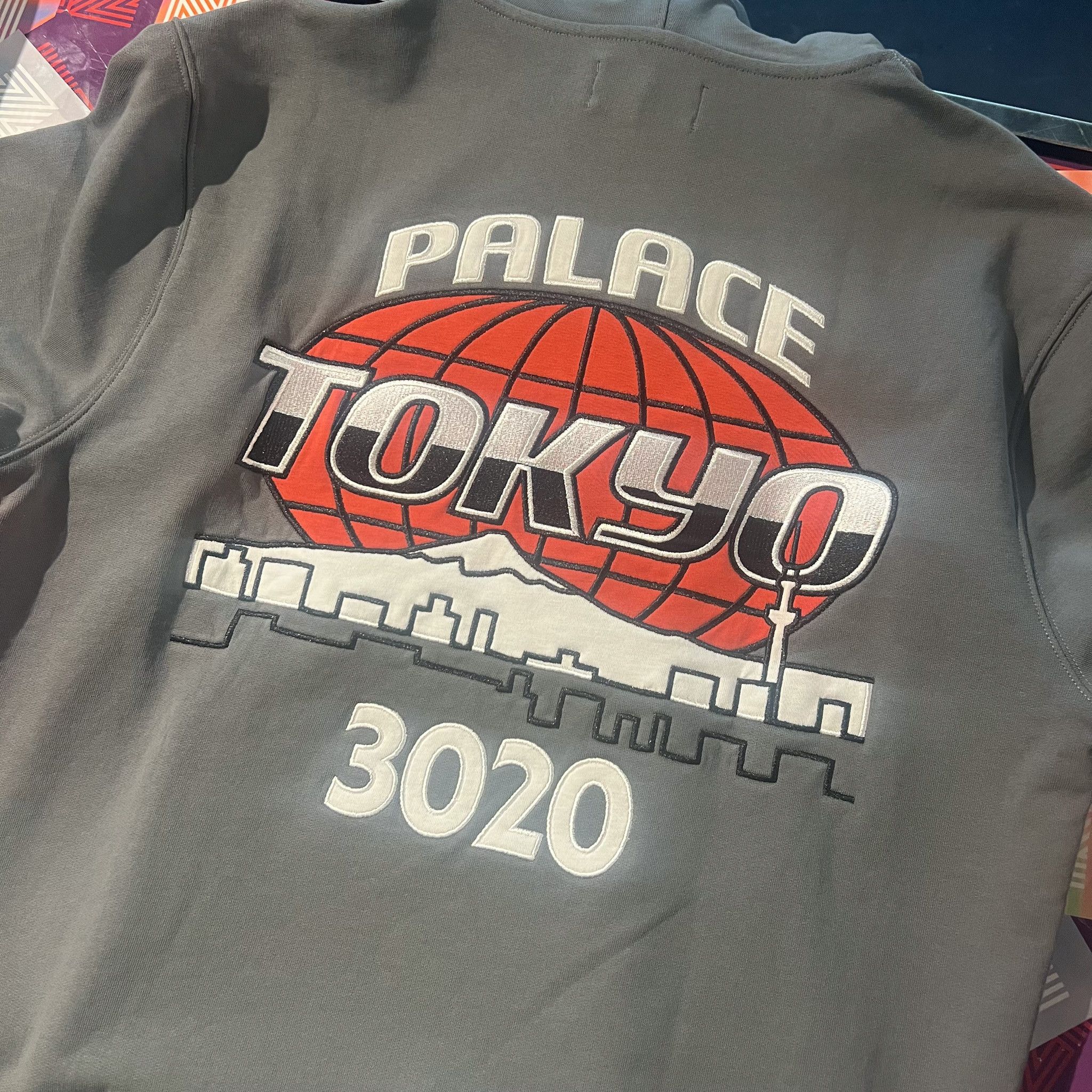 Palace Palace New Era Tokyo Hood Gun Metal • M Size US M / EU 48-50 / 2 - 3 Thumbnail
