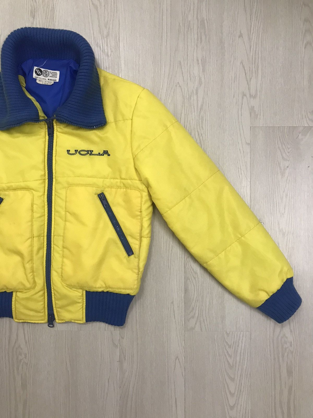 Descente × Vintage 💥RARE💥 Vintage NCAA UCLA Bomber Jacket Descente Size US S / EU 44-46 / 1 - 7 Thumbnail