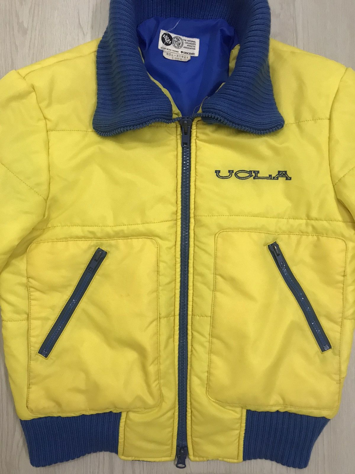 Descente × Vintage 💥RARE💥 Vintage NCAA UCLA Bomber Jacket Descente Size US S / EU 44-46 / 1 - 4 Thumbnail