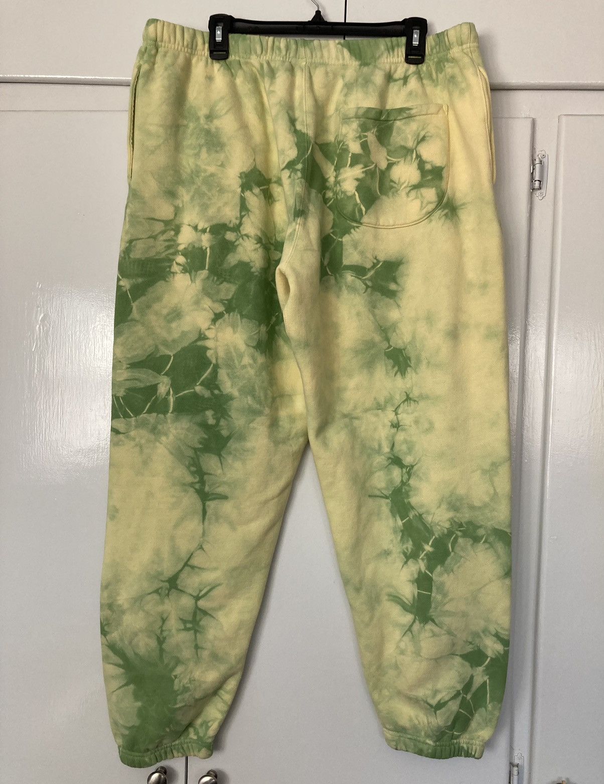 Market MARKET BY CHINATOWN MARKET TIE DYE SWEATPANTS GREEN JOGGERS Size US 37 - 2 Thumbnail