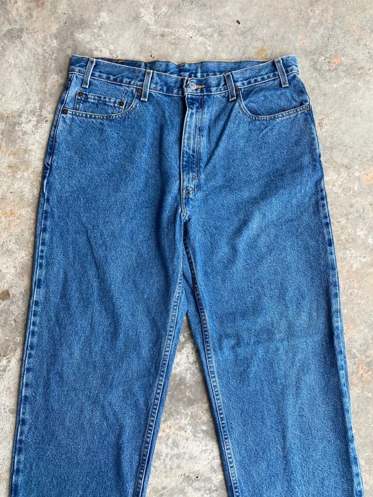 Levi's Vintage Clothing Vintage 90s Light Wash Levi's Jeans Relaxed Fix Size US 36 / EU 52 - 3 Thumbnail