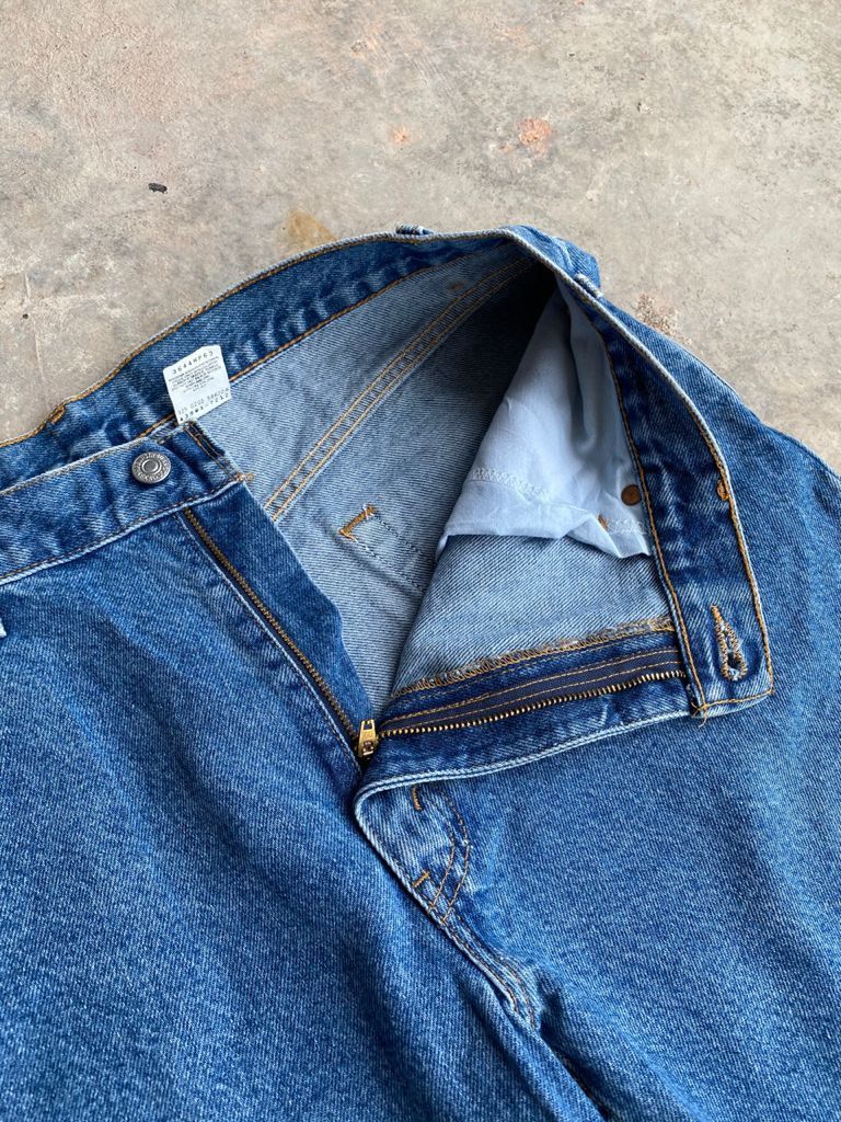 Levi's Vintage Clothing Vintage 90s Light Wash Levi's Jeans Relaxed Fix Size US 36 / EU 52 - 9 Thumbnail