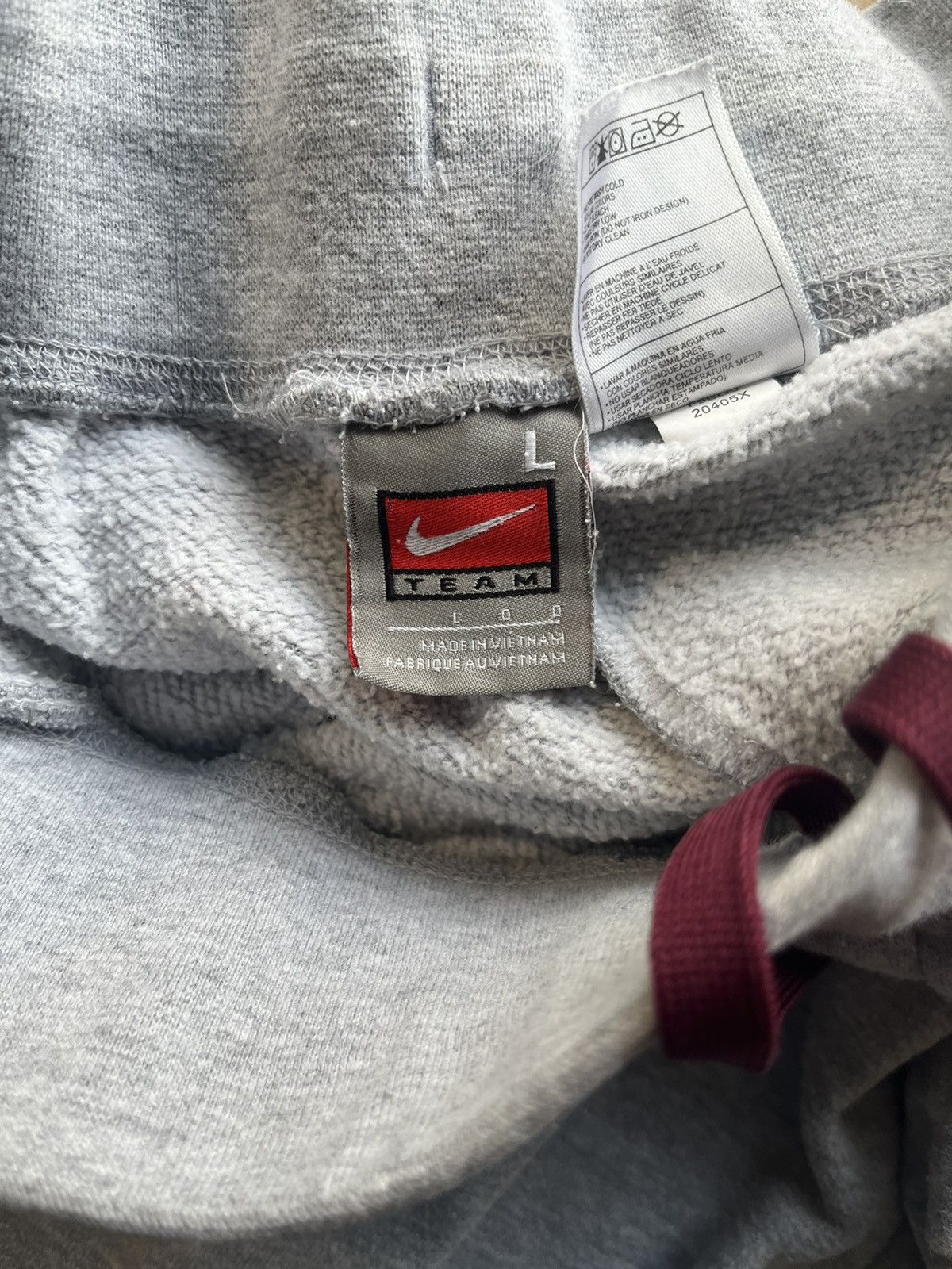Nike Vintage Nike Harvard Shorts Size US 34 / EU 50 - 6 Thumbnail