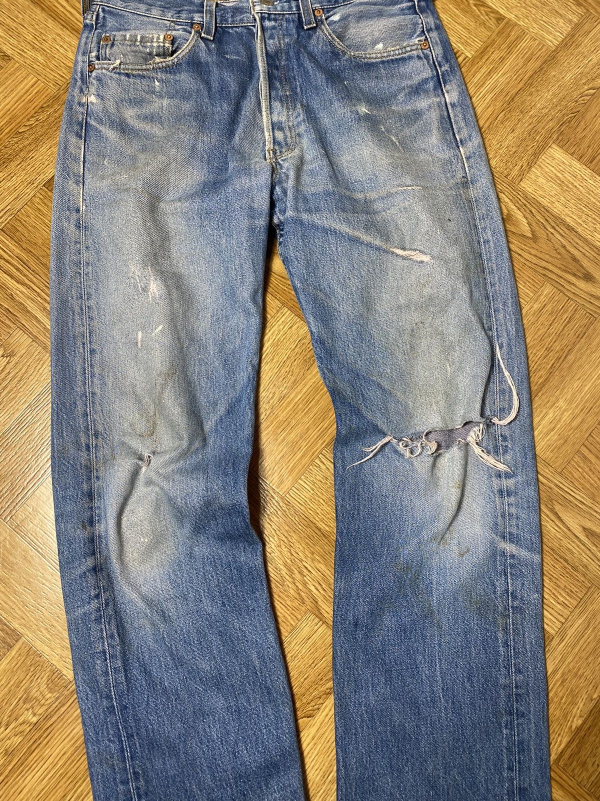 Levi's × Levi's Vintage Clothing × Vintage Vintage 90s Levis faded distressed jeans size 32/34 Size US 32 / EU 48 - 14 Thumbnail
