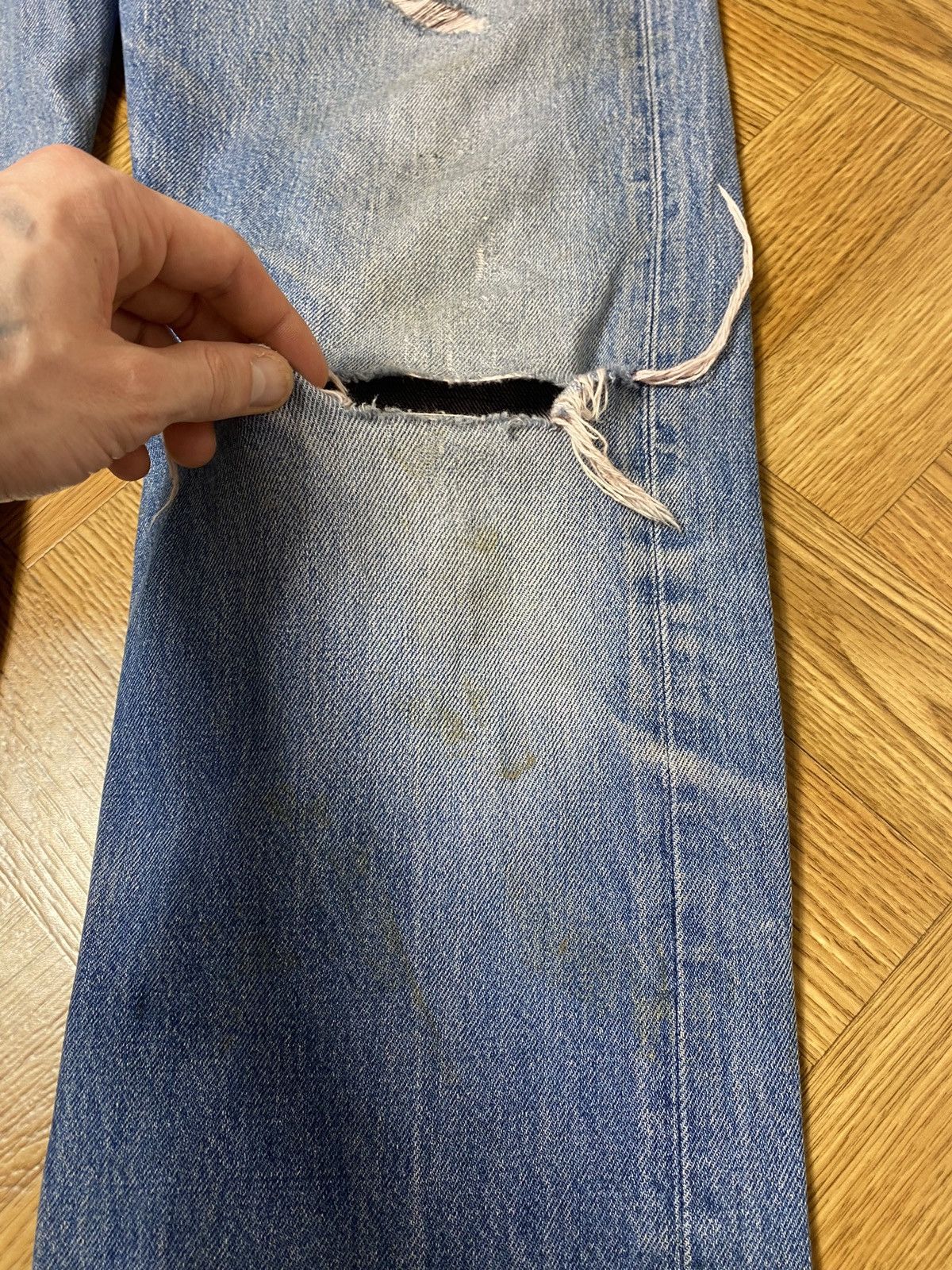 Levi's × Levi's Vintage Clothing × Vintage Vintage 90s Levis faded distressed jeans size 32/34 Size US 32 / EU 48 - 17 Thumbnail