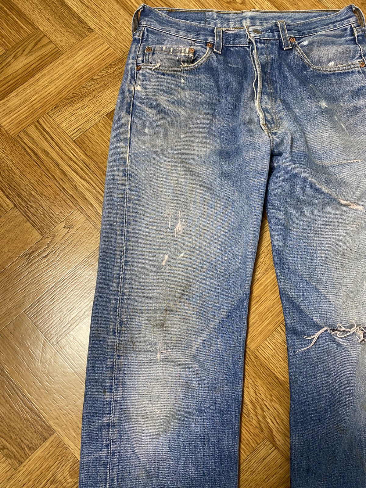Levi's × Levi's Vintage Clothing × Vintage Vintage 90s Levis faded distressed jeans size 32/34 Size US 32 / EU 48 - 18 Thumbnail