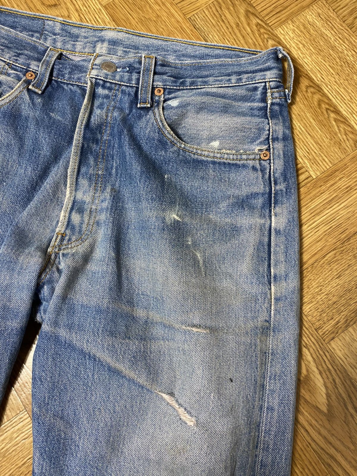 Levi's × Levi's Vintage Clothing × Vintage Vintage 90s Levis faded distressed jeans size 32/34 Size US 32 / EU 48 - 12 Thumbnail