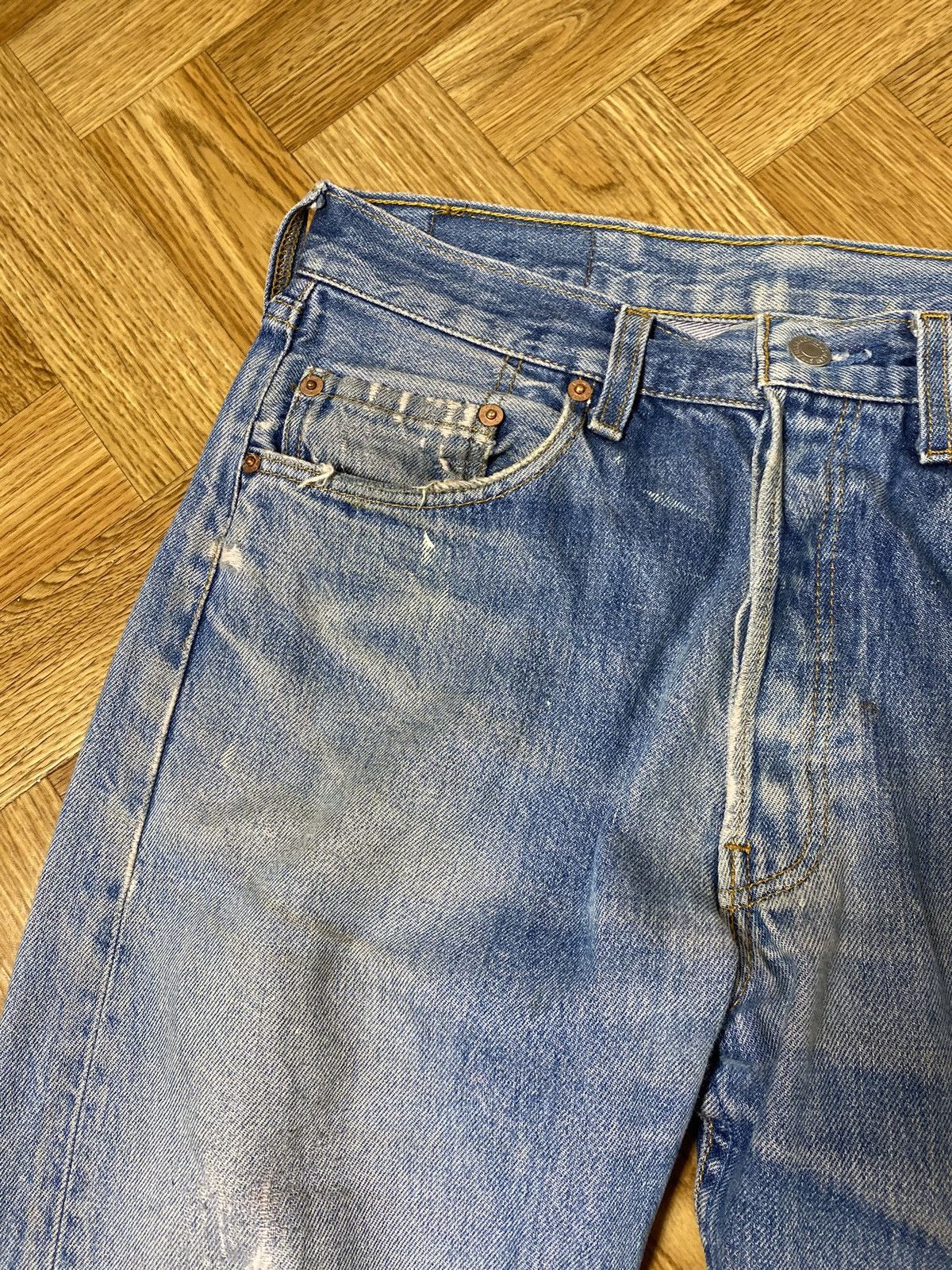 Levi's × Levi's Vintage Clothing × Vintage Vintage 90s Levis faded distressed jeans size 32/34 Size US 32 / EU 48 - 13 Thumbnail