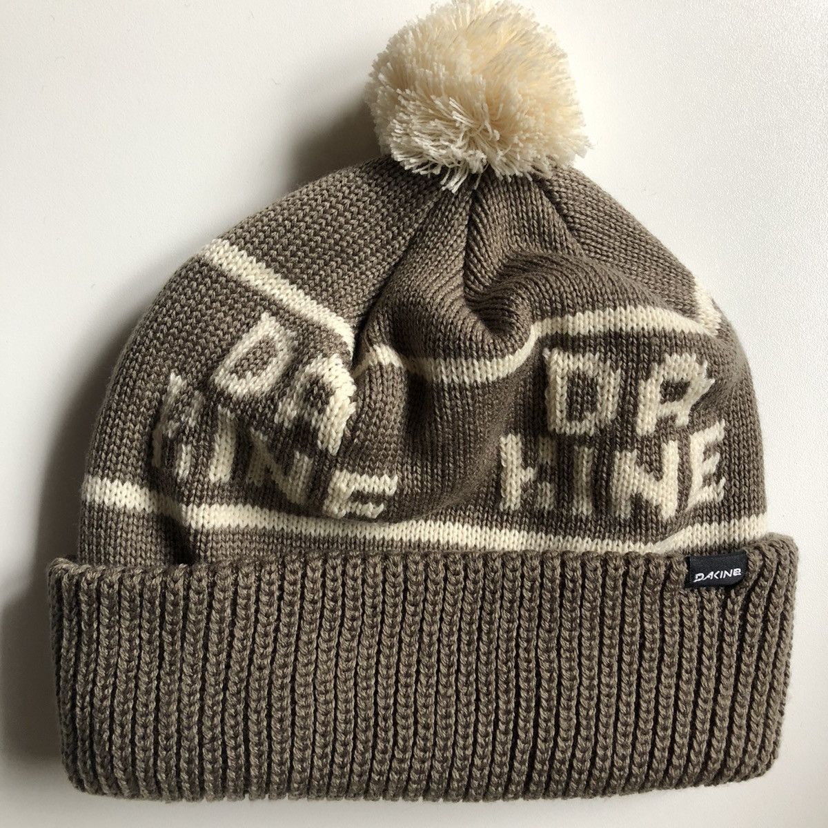 Dakine VINTAGE Dakine Pompom Beanie BROWN Size ONE SIZE - 2 Thumbnail