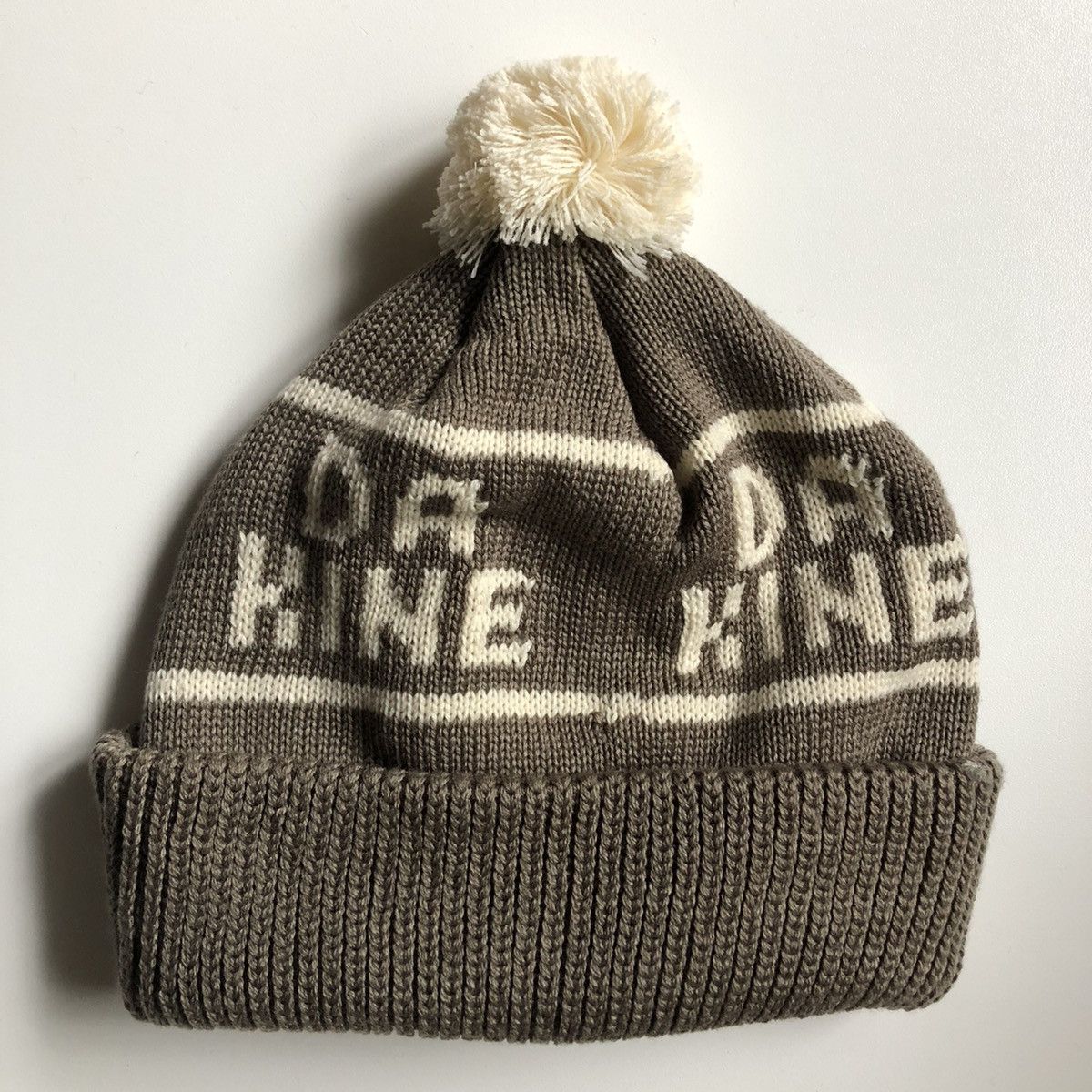 Dakine VINTAGE Dakine Pompom Beanie BROWN Size ONE SIZE - 1 Thumbnail