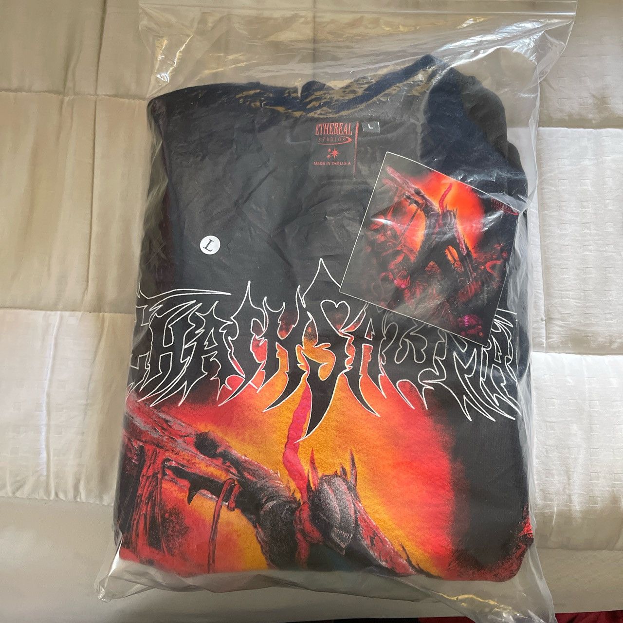 Streetwear Chainsaw Man Hero of Hell Faded Ethereal Studios 