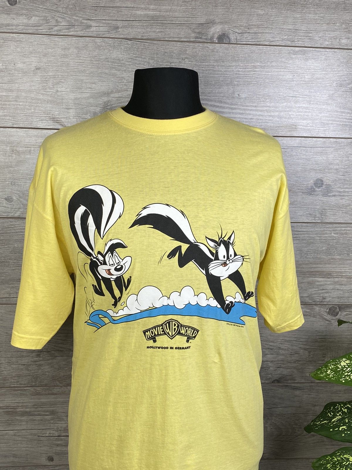 Vintage × Warner Bros Vintage Warner bros 1998 Hollywood in Germany Size US L / EU 52-54 / 3 - 2 Thumbnail