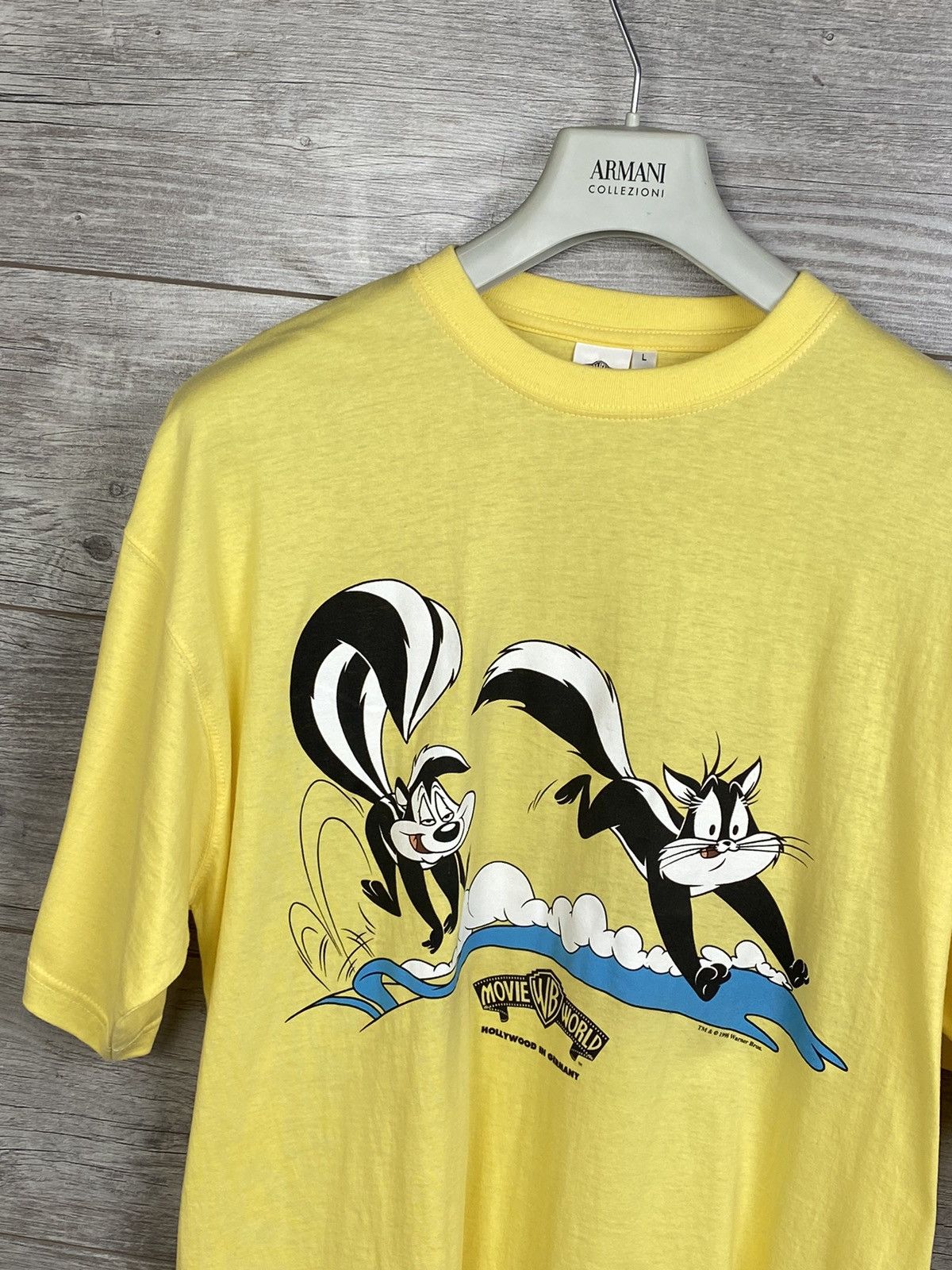 Vintage × Warner Bros Vintage Warner bros 1998 Hollywood in Germany Size US L / EU 52-54 / 3 - 7 Thumbnail