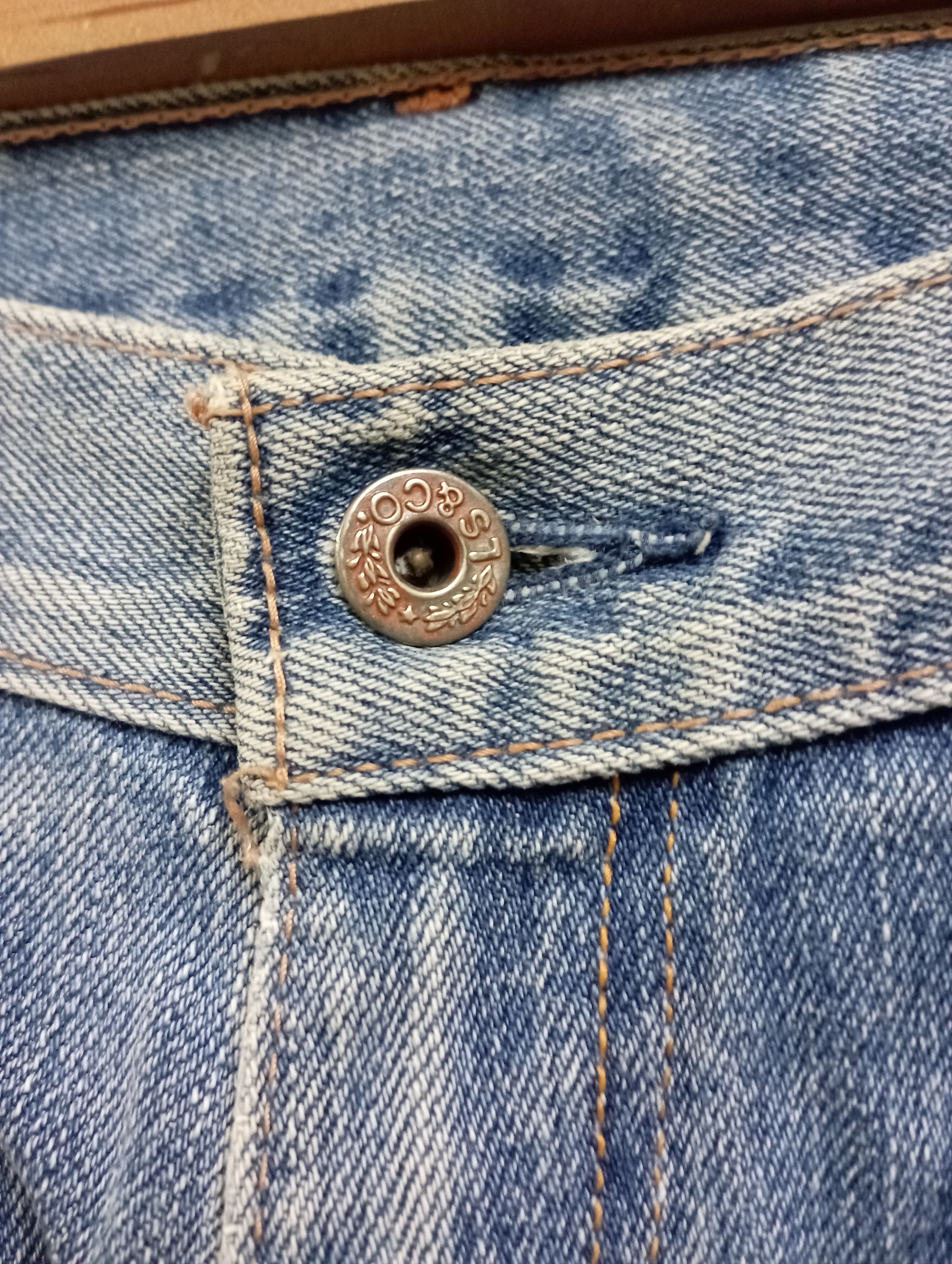 Levi's Vintage Levi's 553 Japan Blue Wash Distessed Jeans Size US 34 / EU 50 - 9 Thumbnail