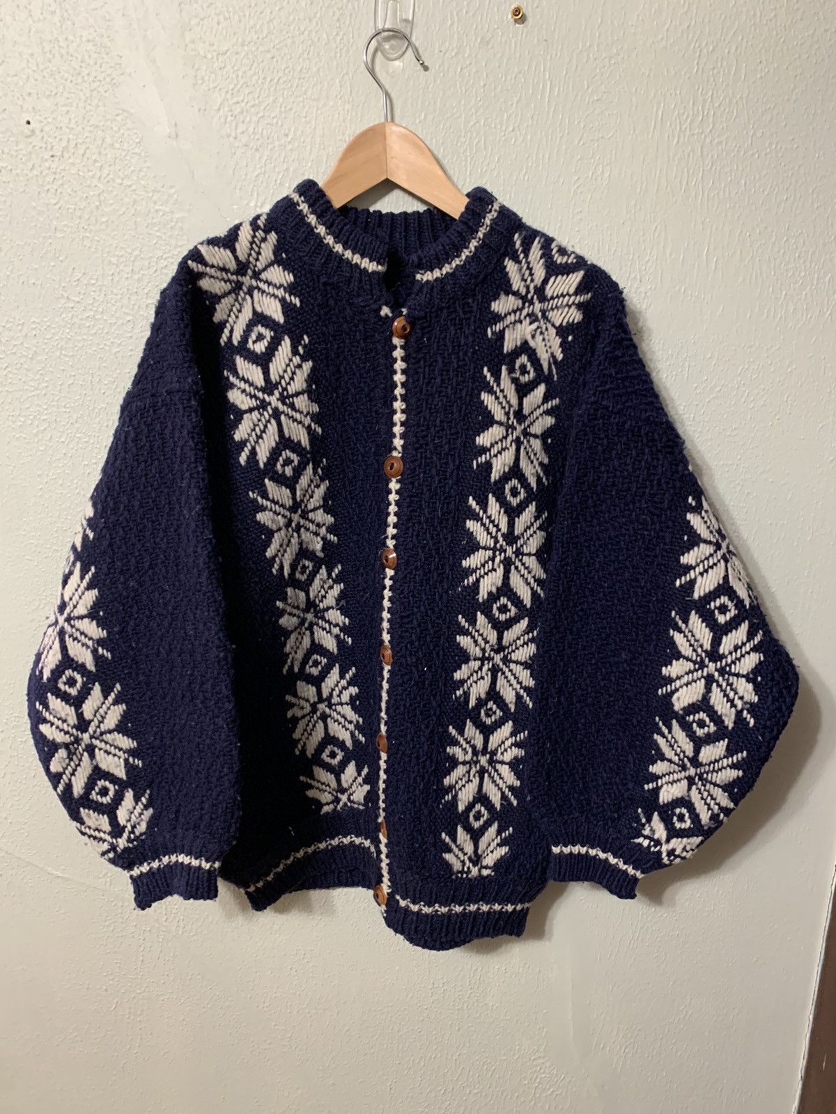 Vintage Vintage 1980s Hand Knit Wooden Button Ice Pillar Knit Size US L / EU 52-54 / 3 - 1 Thumbnail
