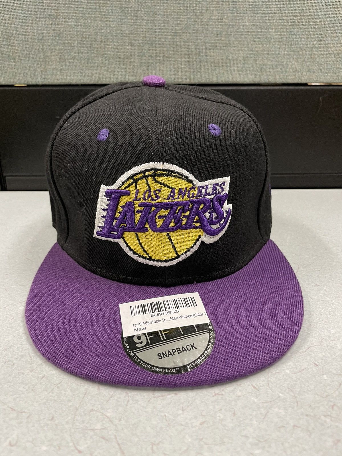 NBA × New Era Lakers Embroidered Logo & Logo Underbrim Snapback Hat Size ONE SIZE - 1 Thumbnail