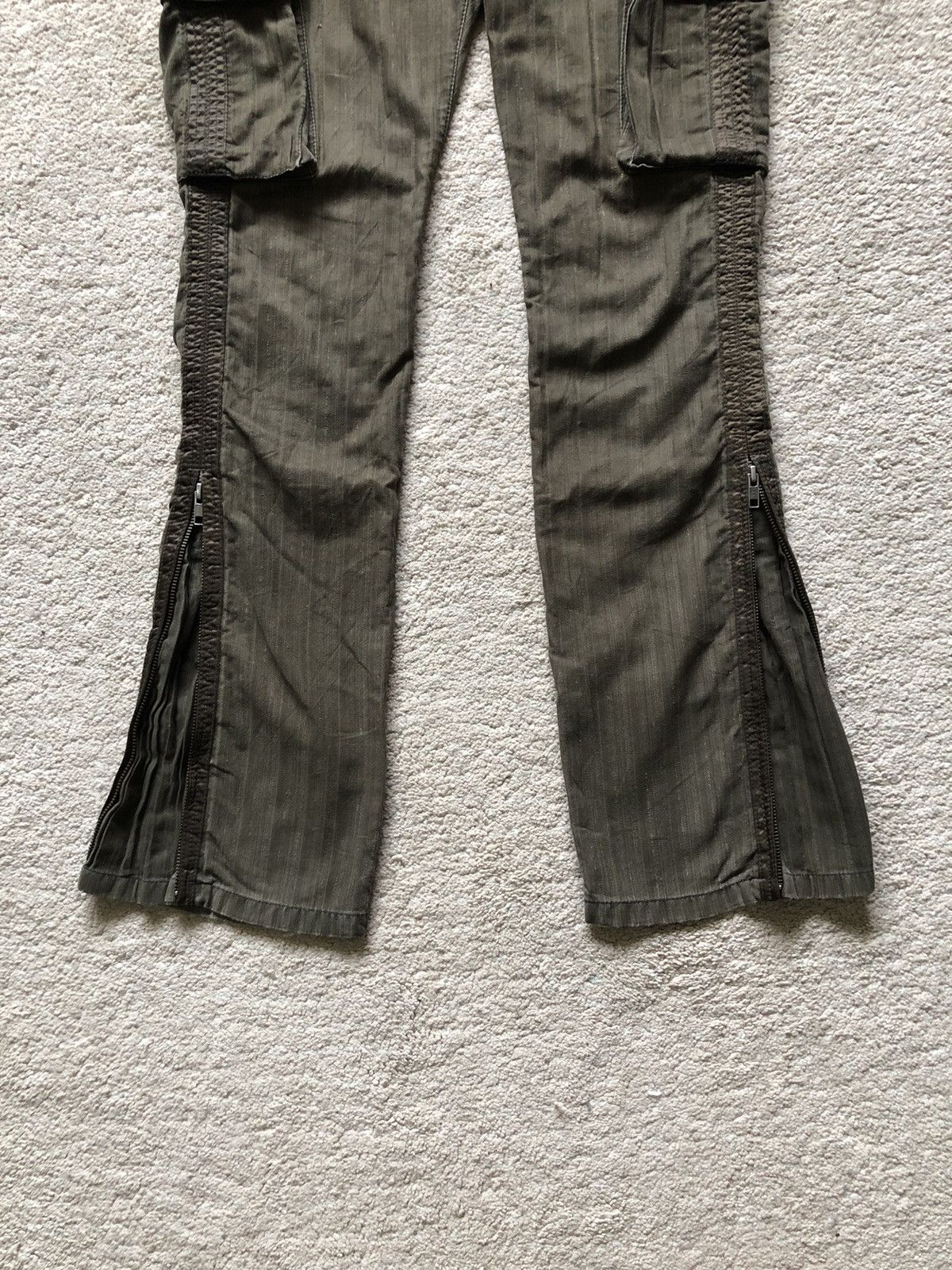 Japanese Brand 1990s Difference Rupert Ankle Zipper Flare Cargo Pant Size US 30 / EU 46 - 2 Thumbnail