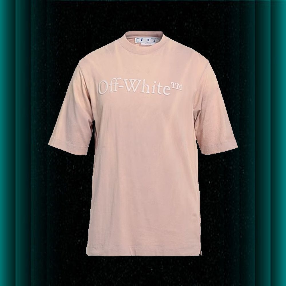 ooy1o0223 T-shirts in Beige