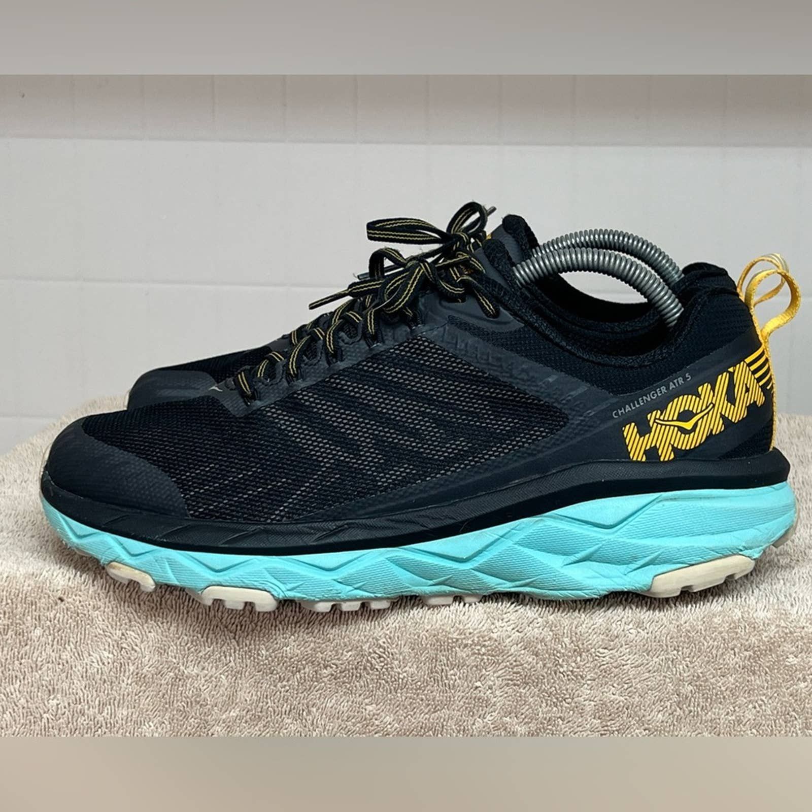 HOKA ONE ONE Challenger ATR 5 Womens 10D WIDE CLEAN