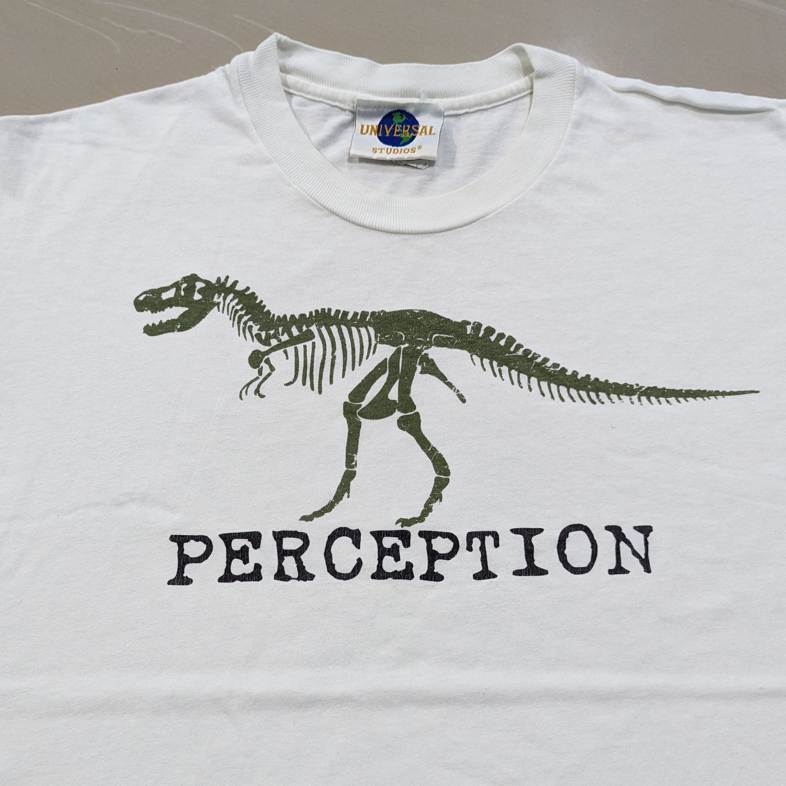 Universal Studios Vintage 1996 Jurassic Park Perception Reality Tee Shirt Size US M / EU 48-50 / 2 - 6 Thumbnail
