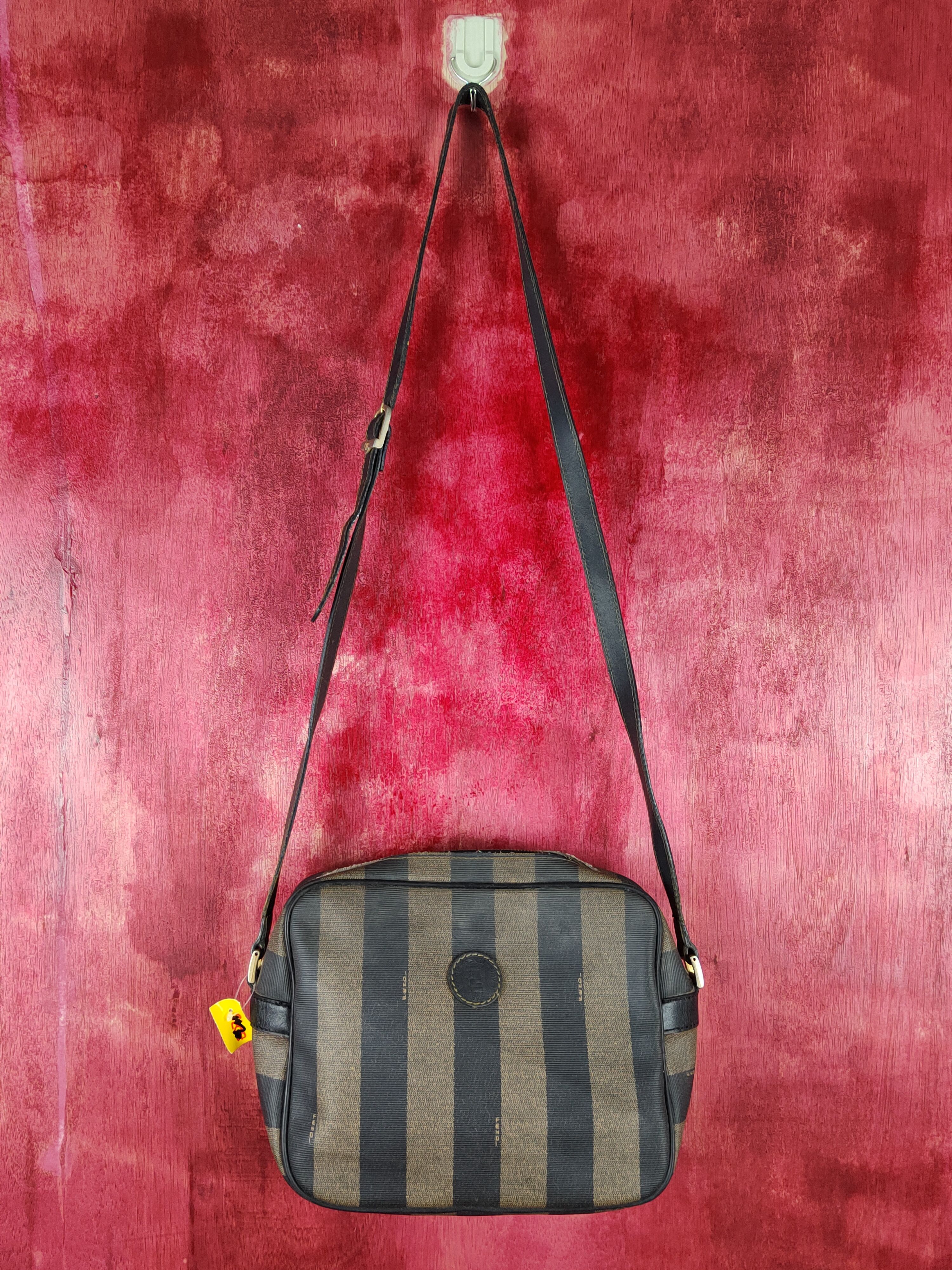 Fendi Fendi monogram sling Shoulder Bag #SB027 Size ONE SIZE - 1 Thumbnail