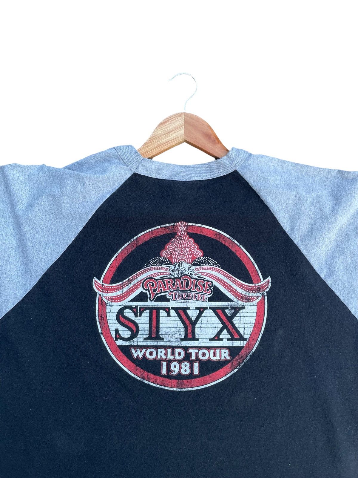 Band Tees Styx World Tour 1981 Raglan Tshirt Size US XL / EU 56 / 4 - 8 Thumbnail