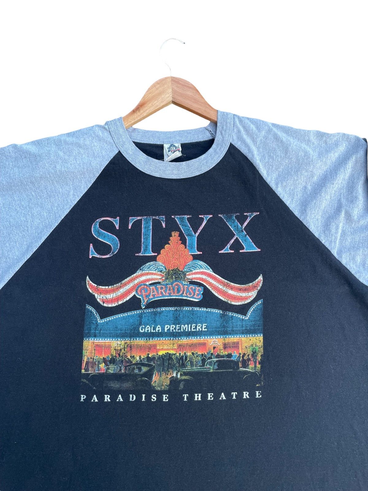 Band Tees Styx World Tour 1981 Raglan Tshirt Size US XL / EU 56 / 4 - 5 Thumbnail