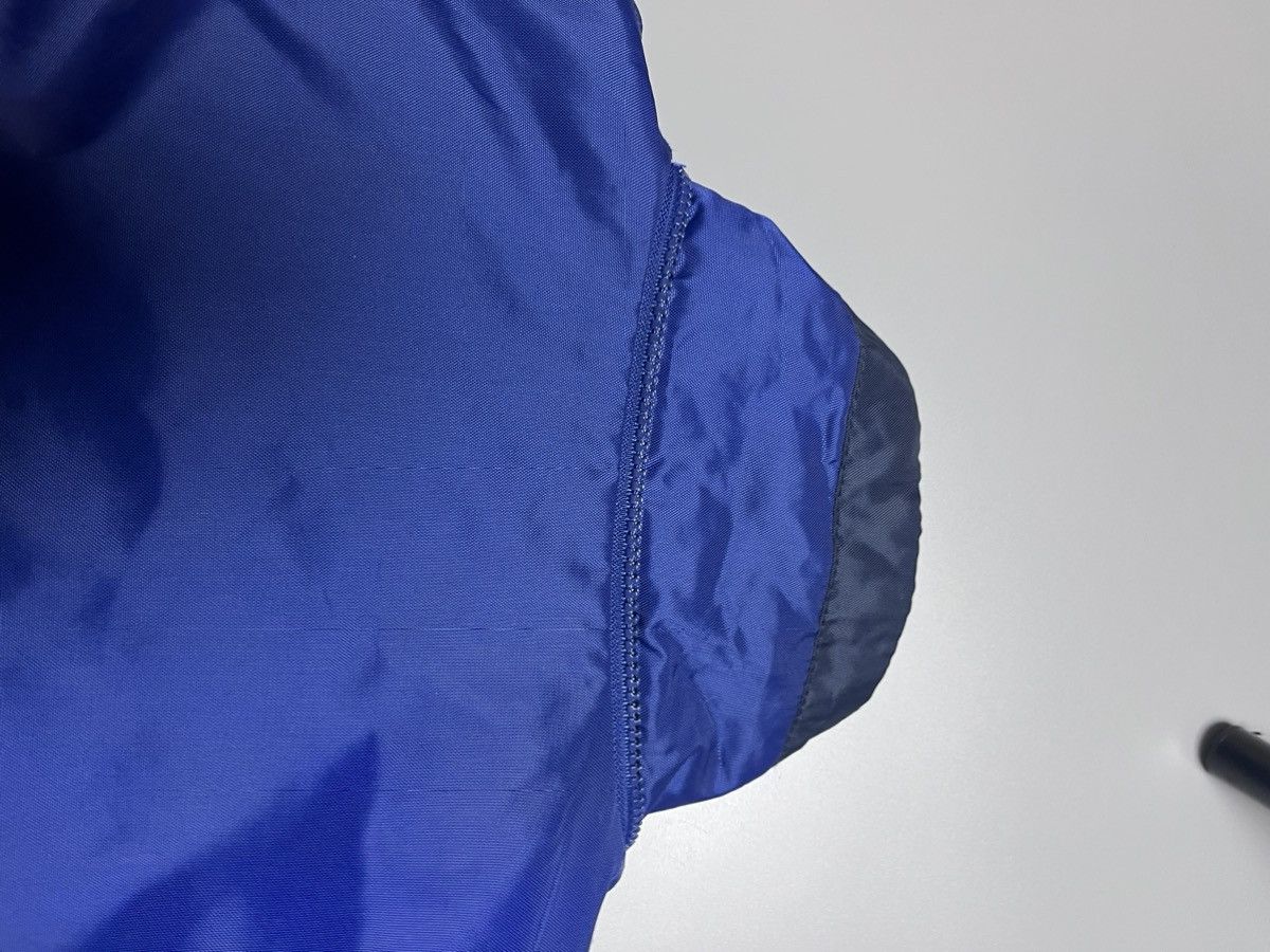 Nike Nike Vintage Nylon Mini Swoosh Logo Light Jacket Size US S / EU 44-46 / 1 - 12 Thumbnail
