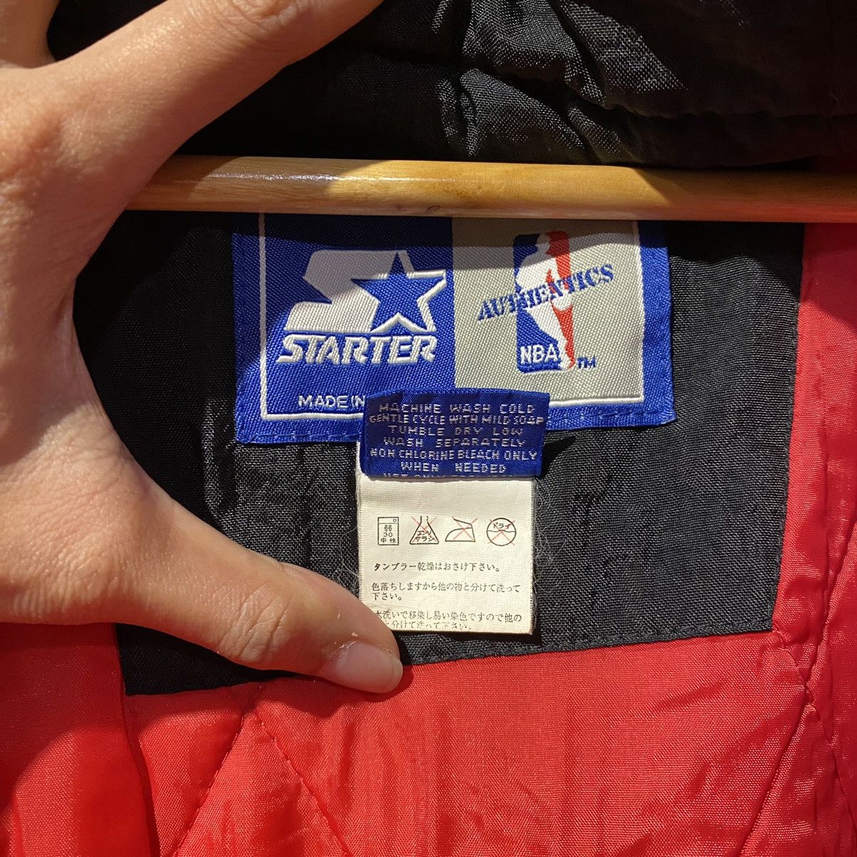 NBA VINTAGE VERY RARE‼️Chicago Bull NBA Starter Embroided Jacket Size US L / EU 52-54 / 3 - 18 Thumbnail