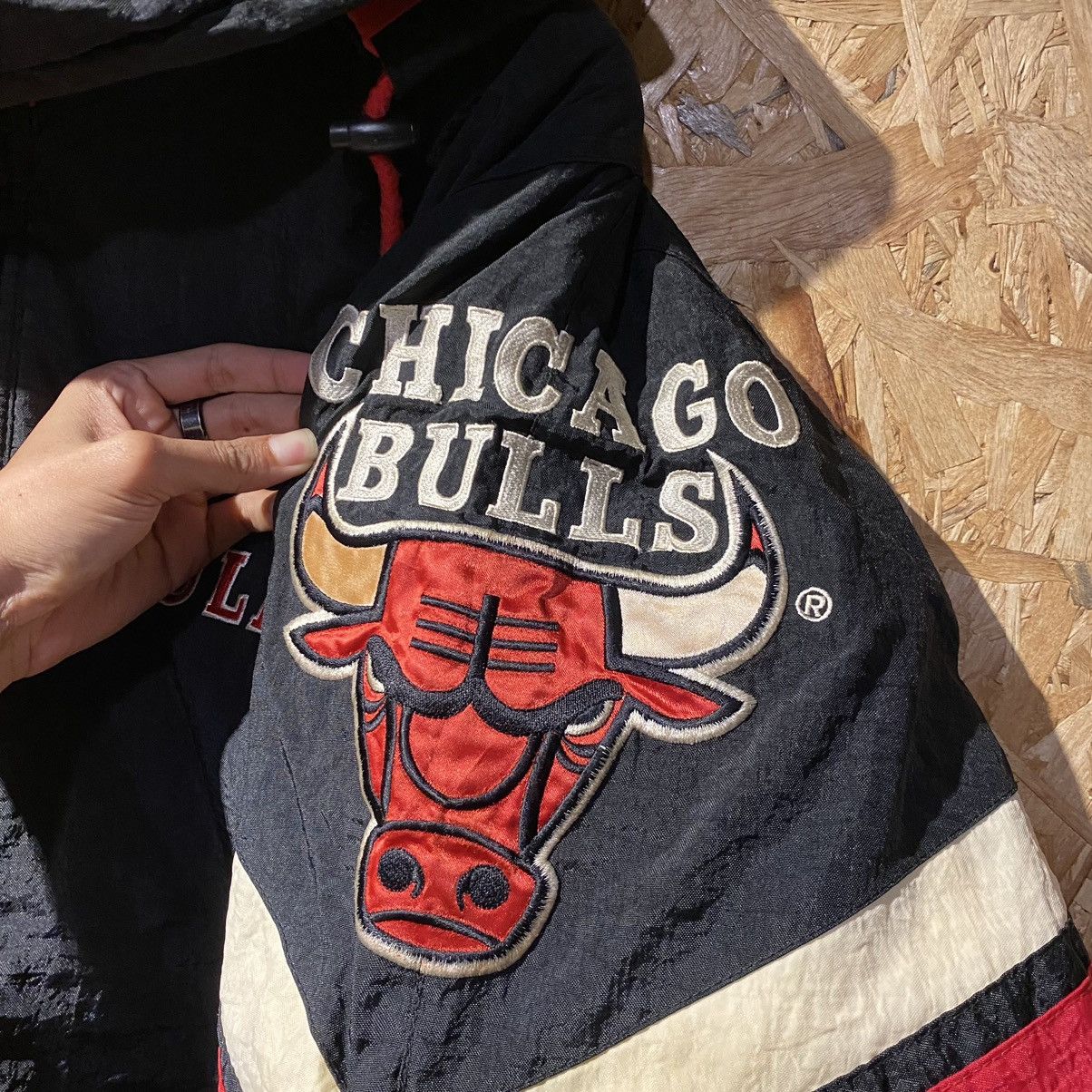 NBA VINTAGE VERY RARE‼️Chicago Bull NBA Starter Embroided Jacket Size US L / EU 52-54 / 3 - 11 Thumbnail