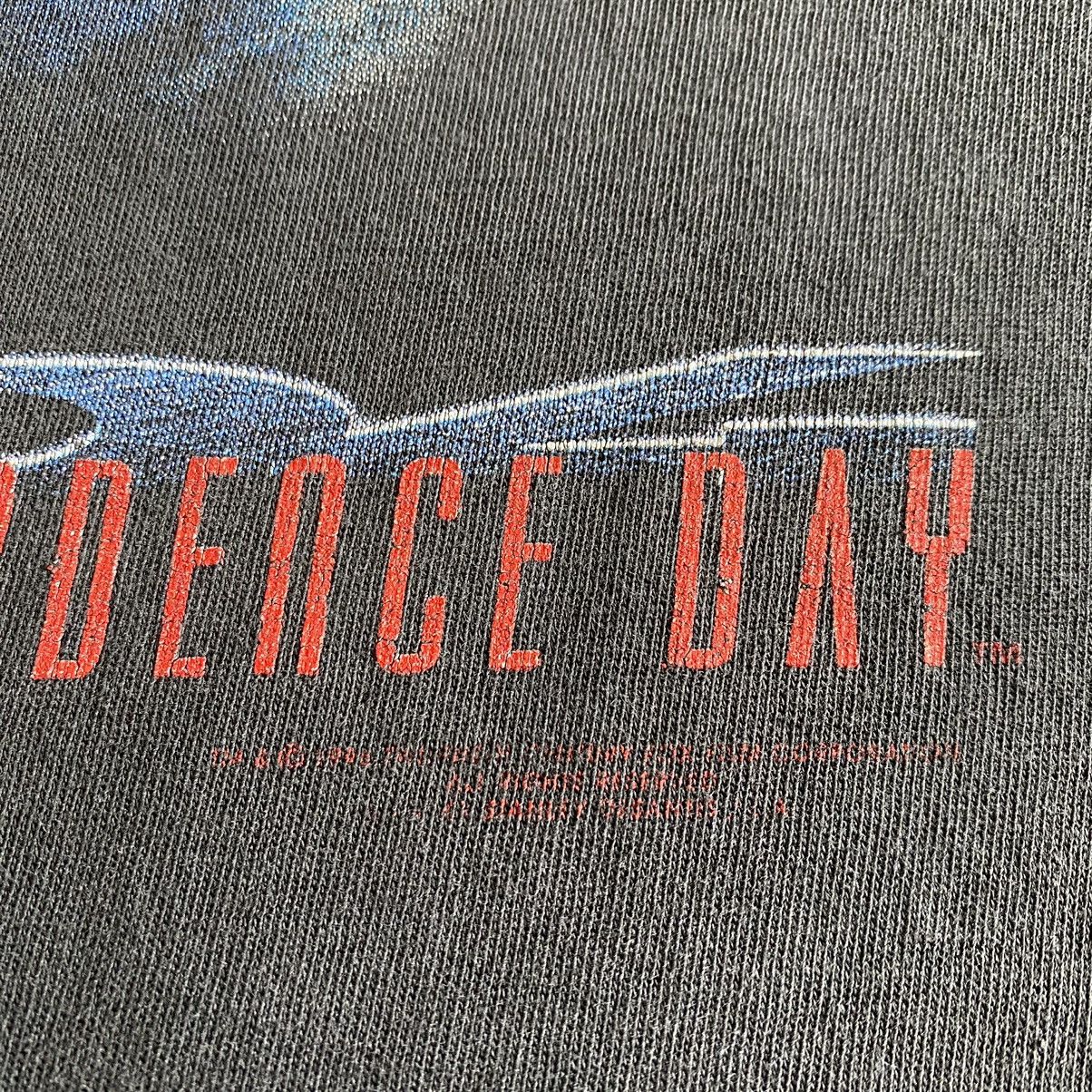 Vintage VTG 90S ID4 INDEPENDENT DAY MOVIE TEE Size US XL / EU 56 / 4 - 5 Thumbnail