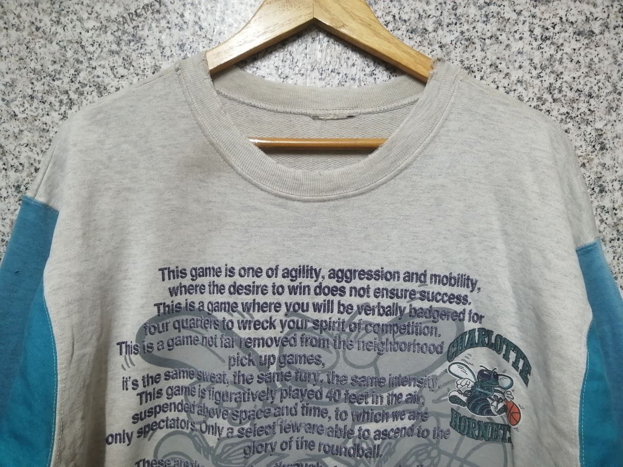 NBA × Vintage 1993 Vintage Charlotte Hornets Crewneck Very Rare Size US L / EU 52-54 / 3 - 4 Thumbnail