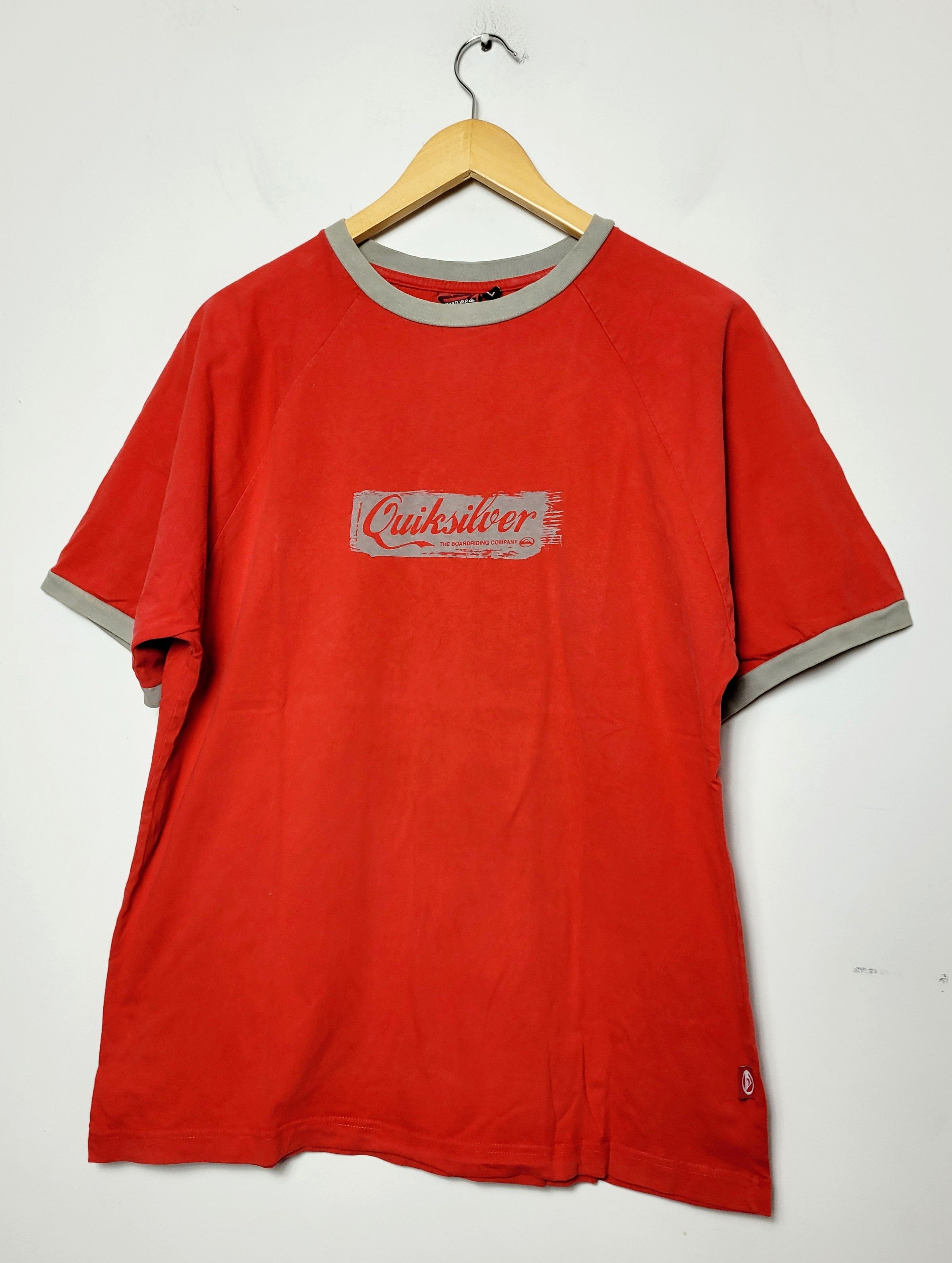 Quiksilver vintage t-shirt y2k 2000 surf style - Tops Quiksilver vintage t-shirt y2k 2000 surf style - Tops