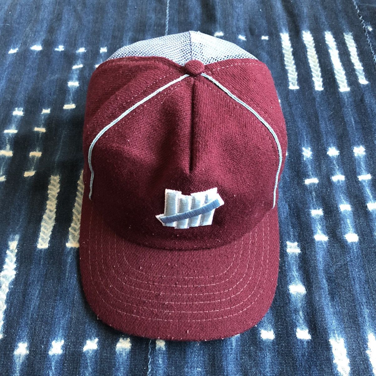 Undefeated Undefeated Archive Trucker mesh cap OS Size ONE SIZE - 1 Thumbnail