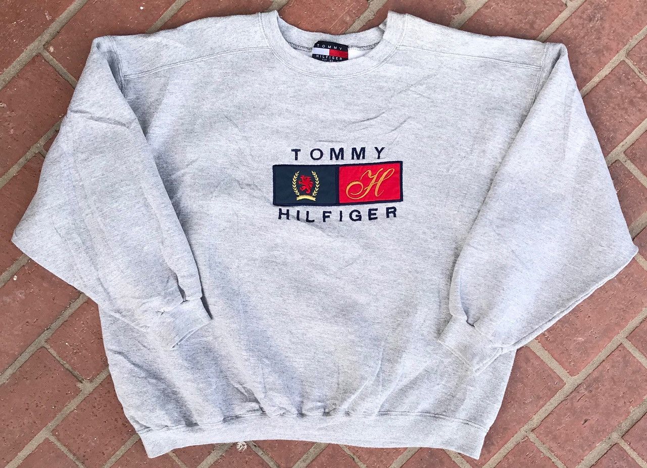 Tommy Hilfiger VINTAGE 90 s TOMMY HILFIGER LION CREST FLAG BIG LOGO CREWNECK MEN S XL NEW Grailed