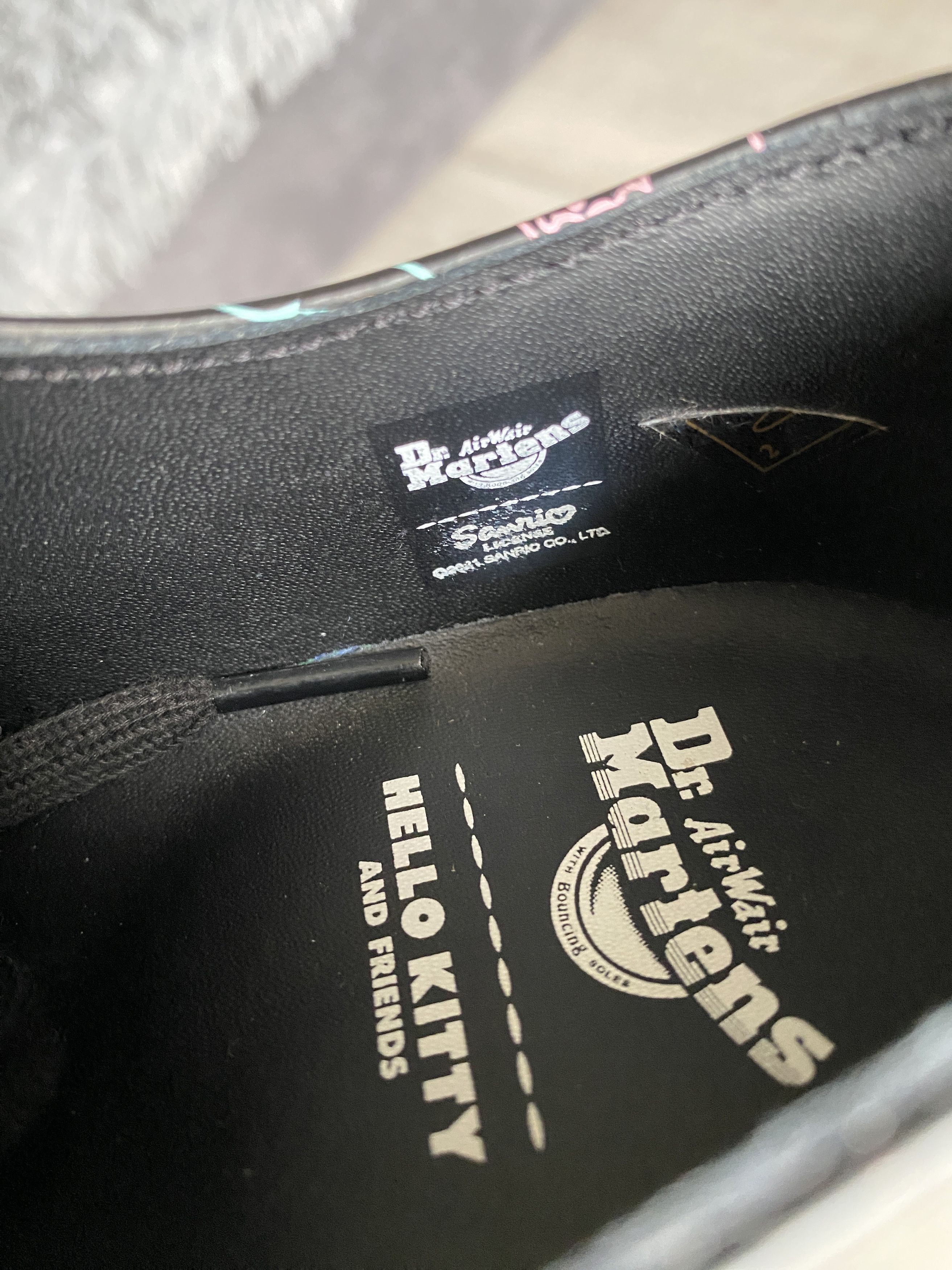 Dr. Martens dr. martens x hello kitty boot Size US 7.5 / IT 37.5 - 4 Thumbnail