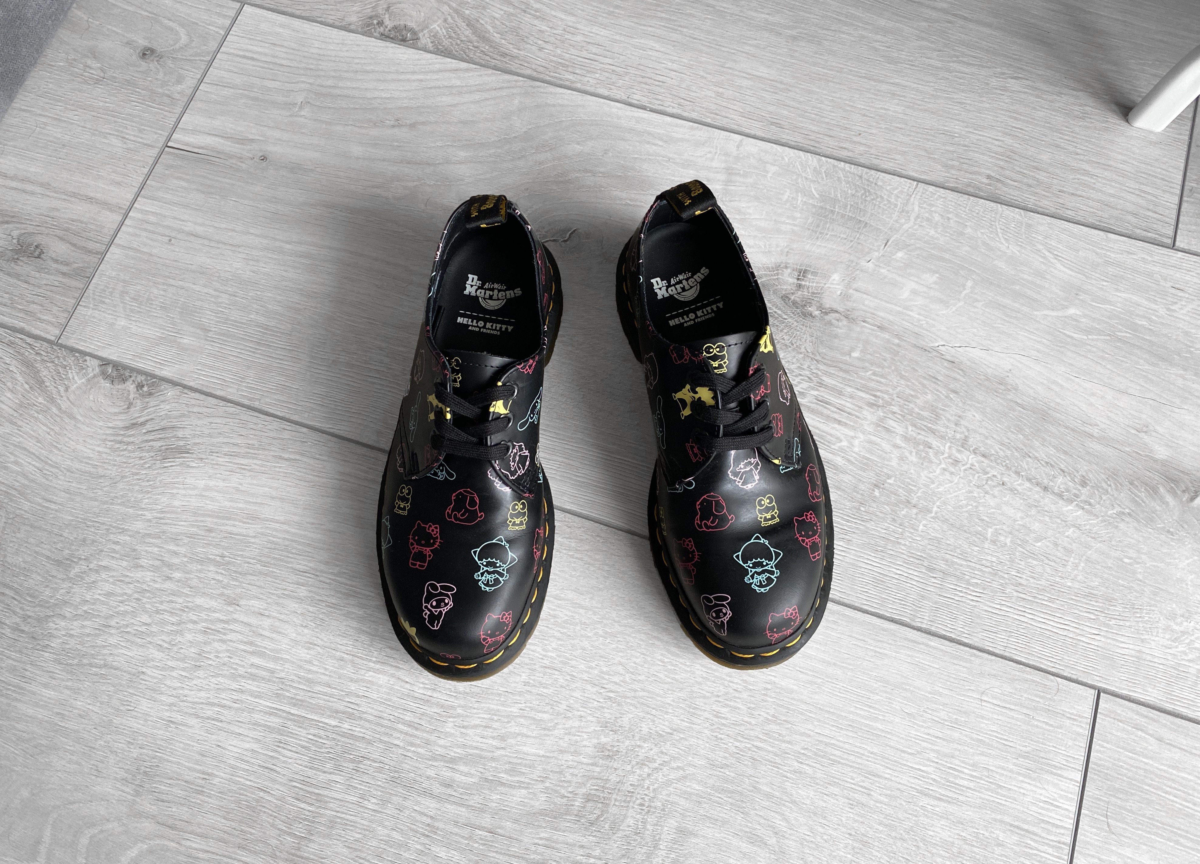 Dr. Martens dr. martens x hello kitty boot Size US 7.5 / IT 37.5 - 2 Thumbnail