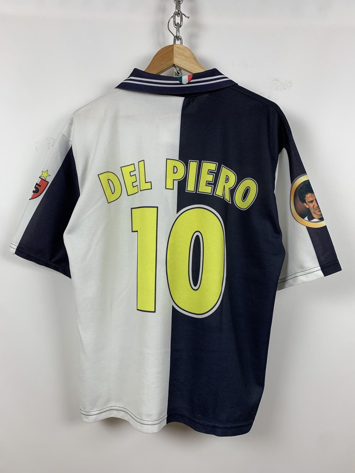 Vintage Sampioni Alessandro Del Piero #10 All Over Print T Shirt Size US XL / EU 56 / 4 - 2 Thumbnail