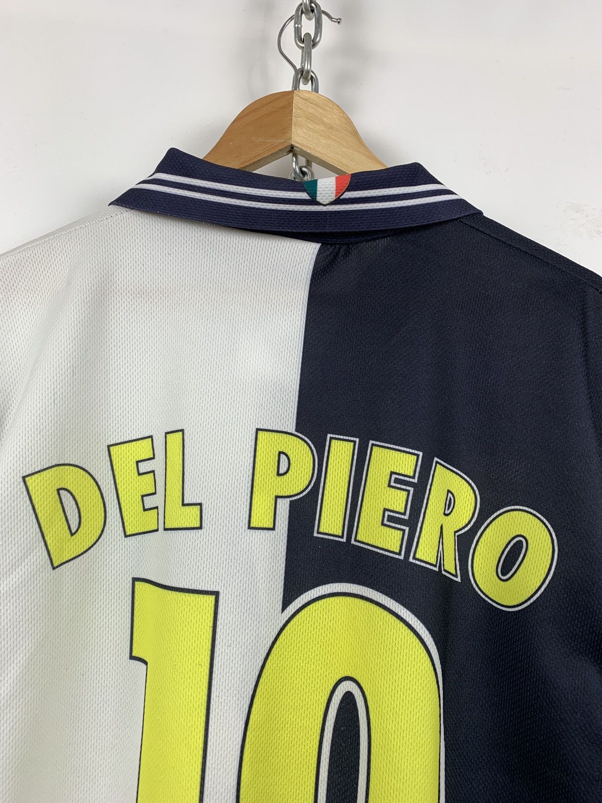 Vintage Sampioni Alessandro Del Piero #10 All Over Print T Shirt Size US XL / EU 56 / 4 - 13 Thumbnail
