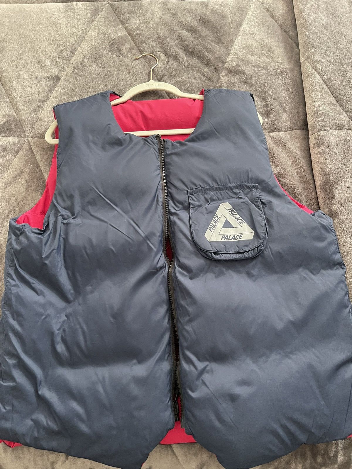 Palace Palace Gore-Tex Infinium Reverso Down Vest 'Pink/Navy 