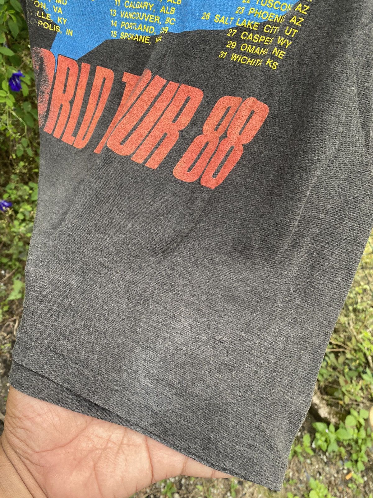 AC/DC × Band Tees × Vintage ©️1988 AC/DC Blow Up Your Video Tshirt World Tour 1988 Size US L / EU 52-54 / 3 - 15 Thumbnail