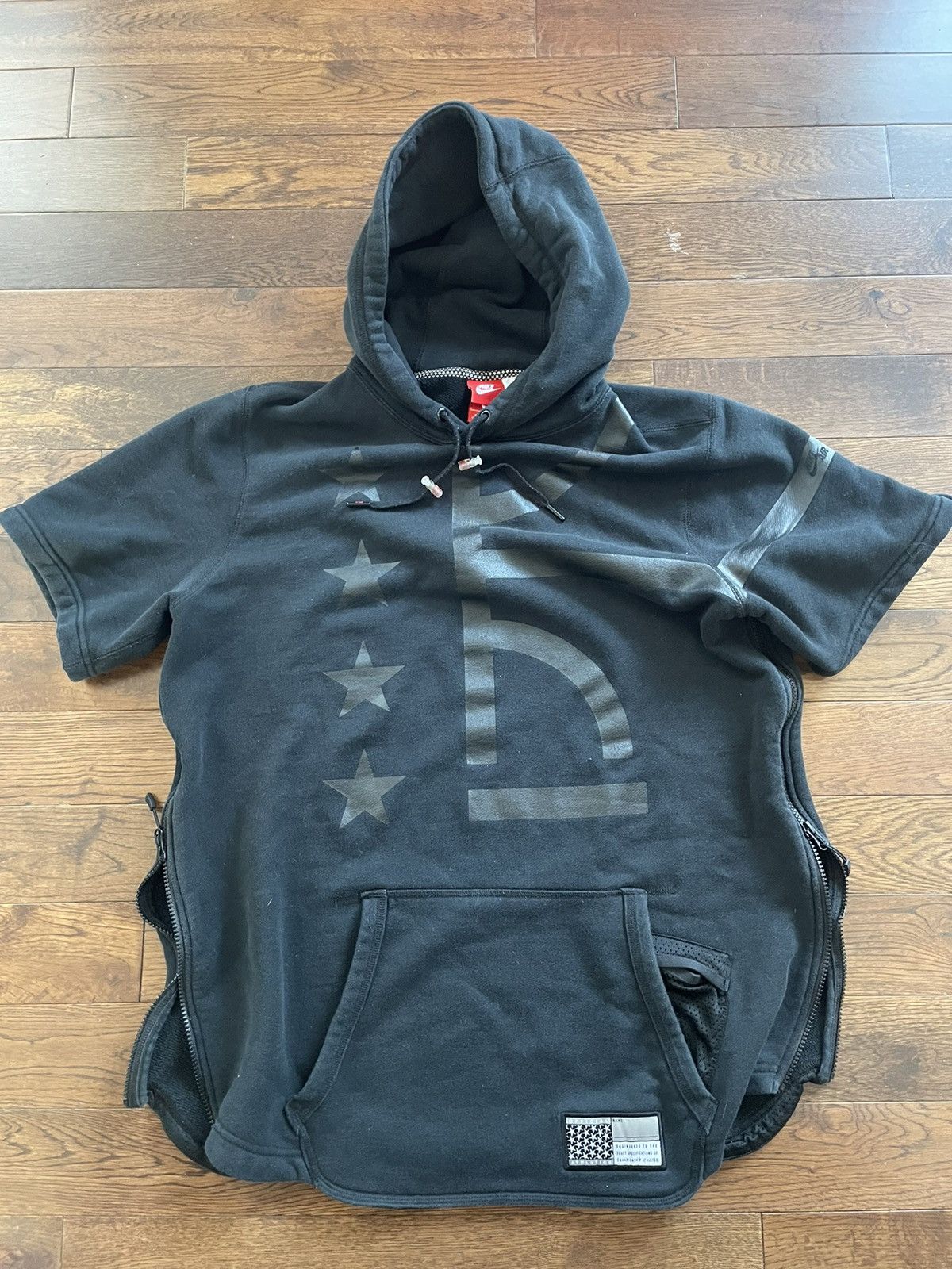 mens nike hooded vest