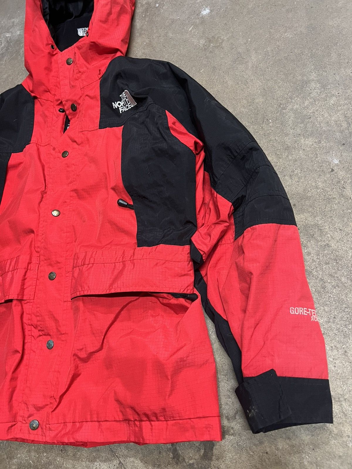 The North Face × Vintage Vintage The North Face Summit Series Gore Tex Jacket Size US L / EU 52-54 / 3 - 5 Thumbnail