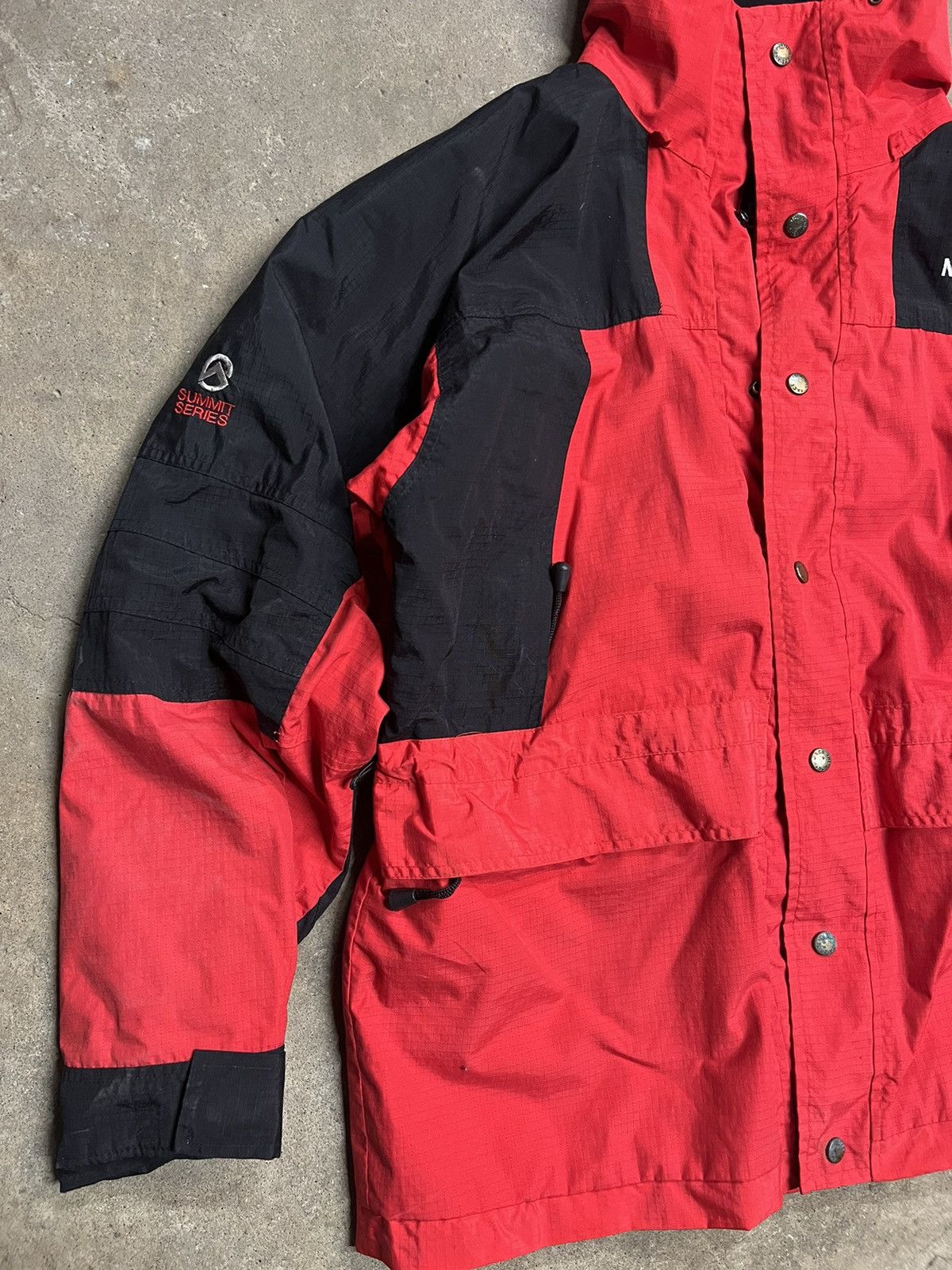 The North Face × Vintage Vintage The North Face Summit Series Gore Tex Jacket Size US L / EU 52-54 / 3 - 4 Thumbnail