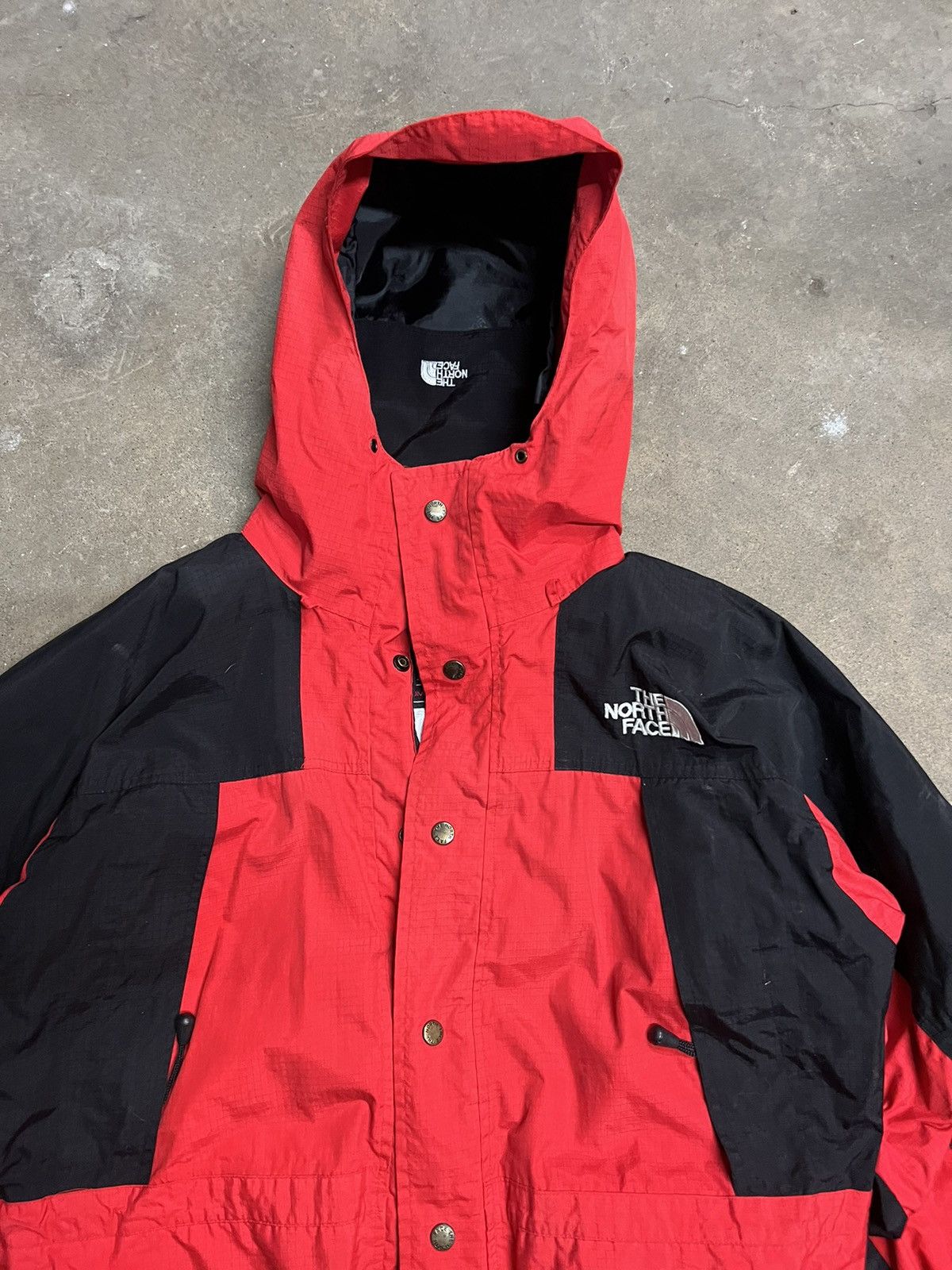 The North Face × Vintage Vintage The North Face Summit Series Gore Tex Jacket Size US L / EU 52-54 / 3 - 3 Thumbnail