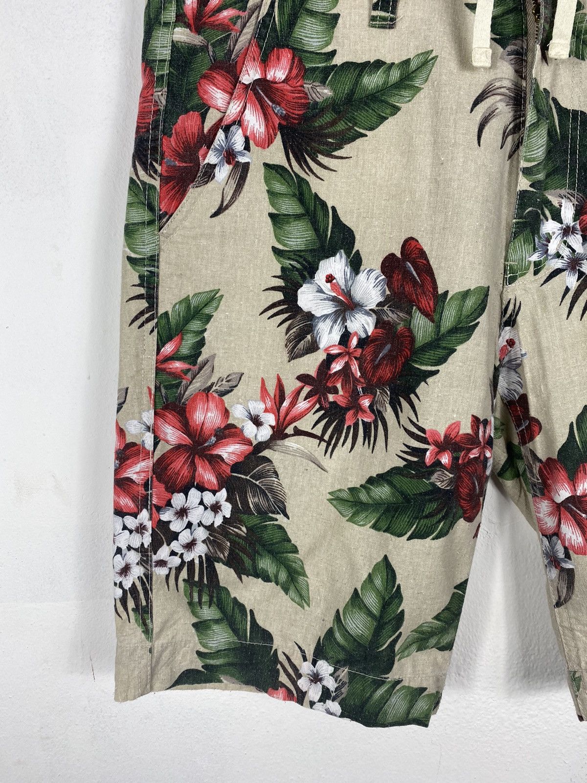 Japanese Brand High Quality Product Floral Short Pant Size US 32 / EU 48 - 3 Thumbnail