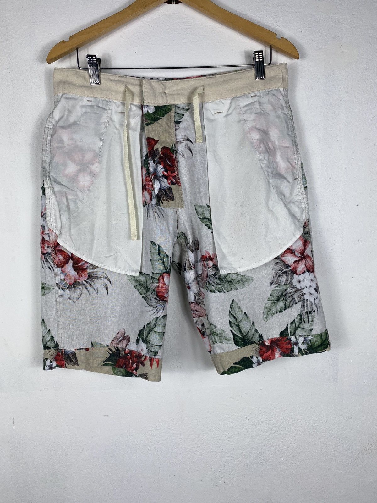 Japanese Brand High Quality Product Floral Short Pant Size US 32 / EU 48 - 8 Thumbnail